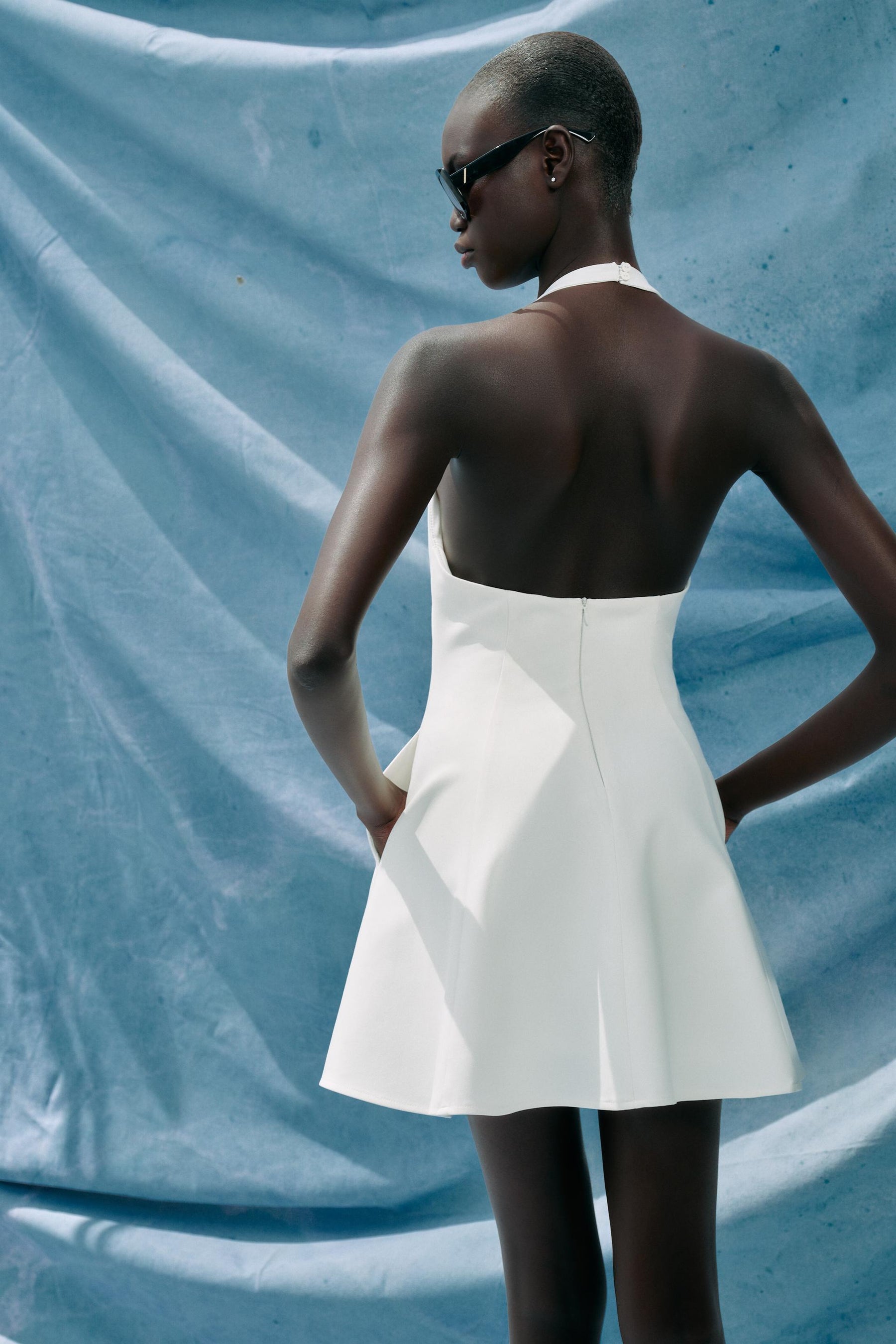 SHORT HALTER GODET DRESS - Image 3