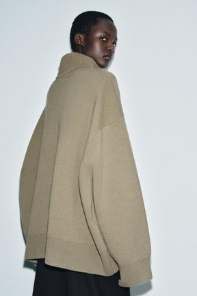 OVERSIZED WOOL JUMPER