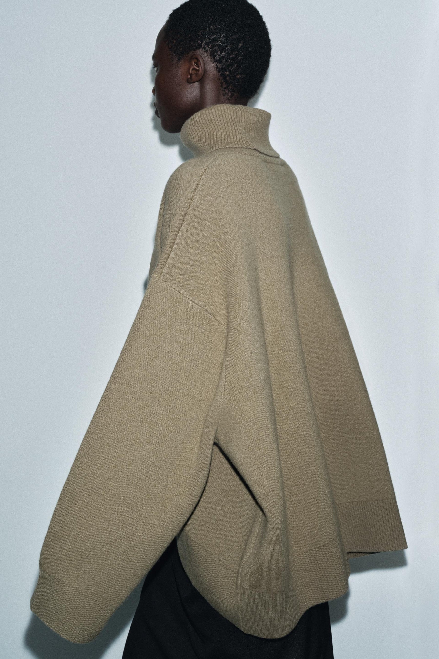 OVERSIZED WOOL JUMPER