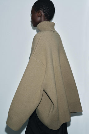 OVERSIZED WOOL JUMPER