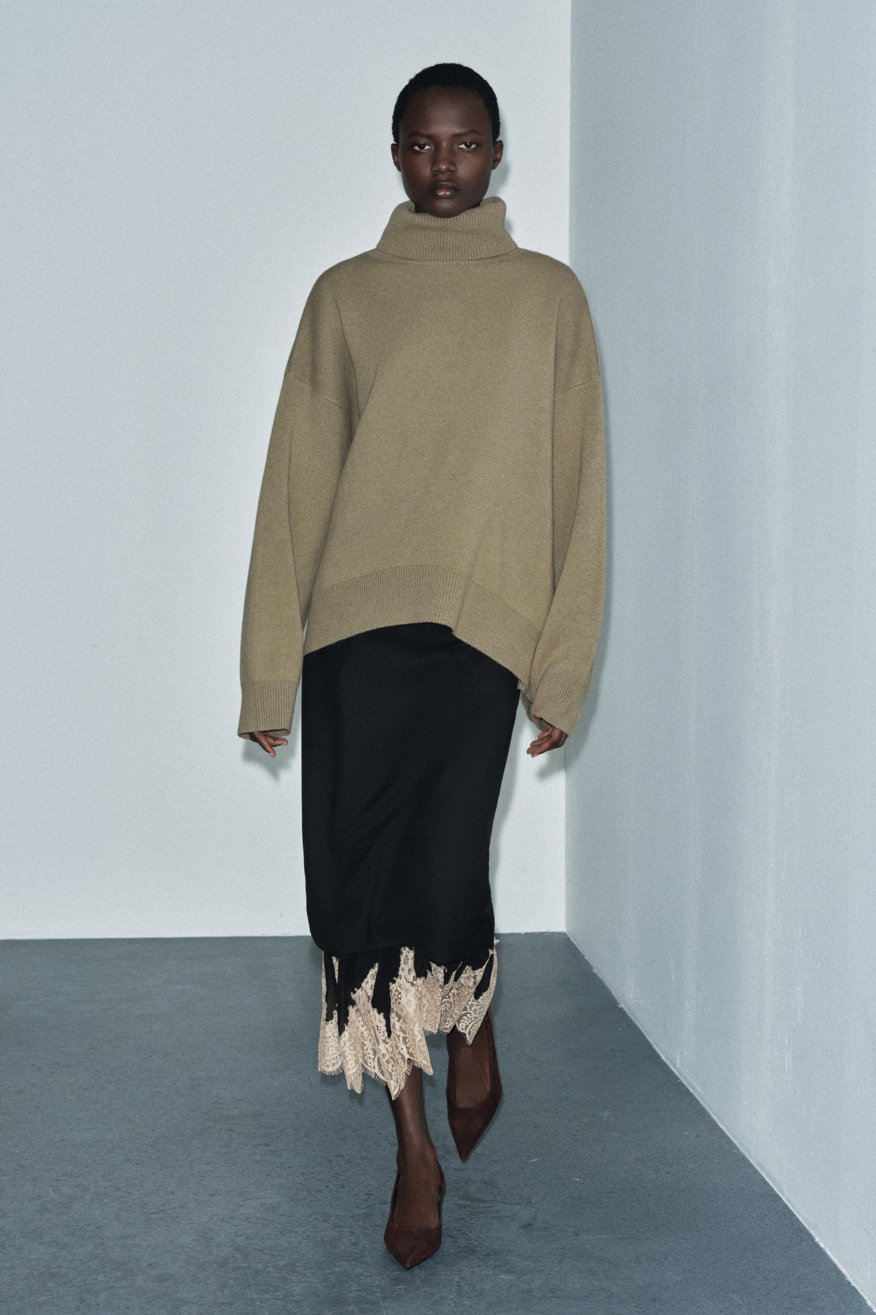 OVERSIZED WOOL JUMPER