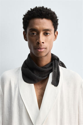 100% LINEN KNITTED BANDANNA - Image 1