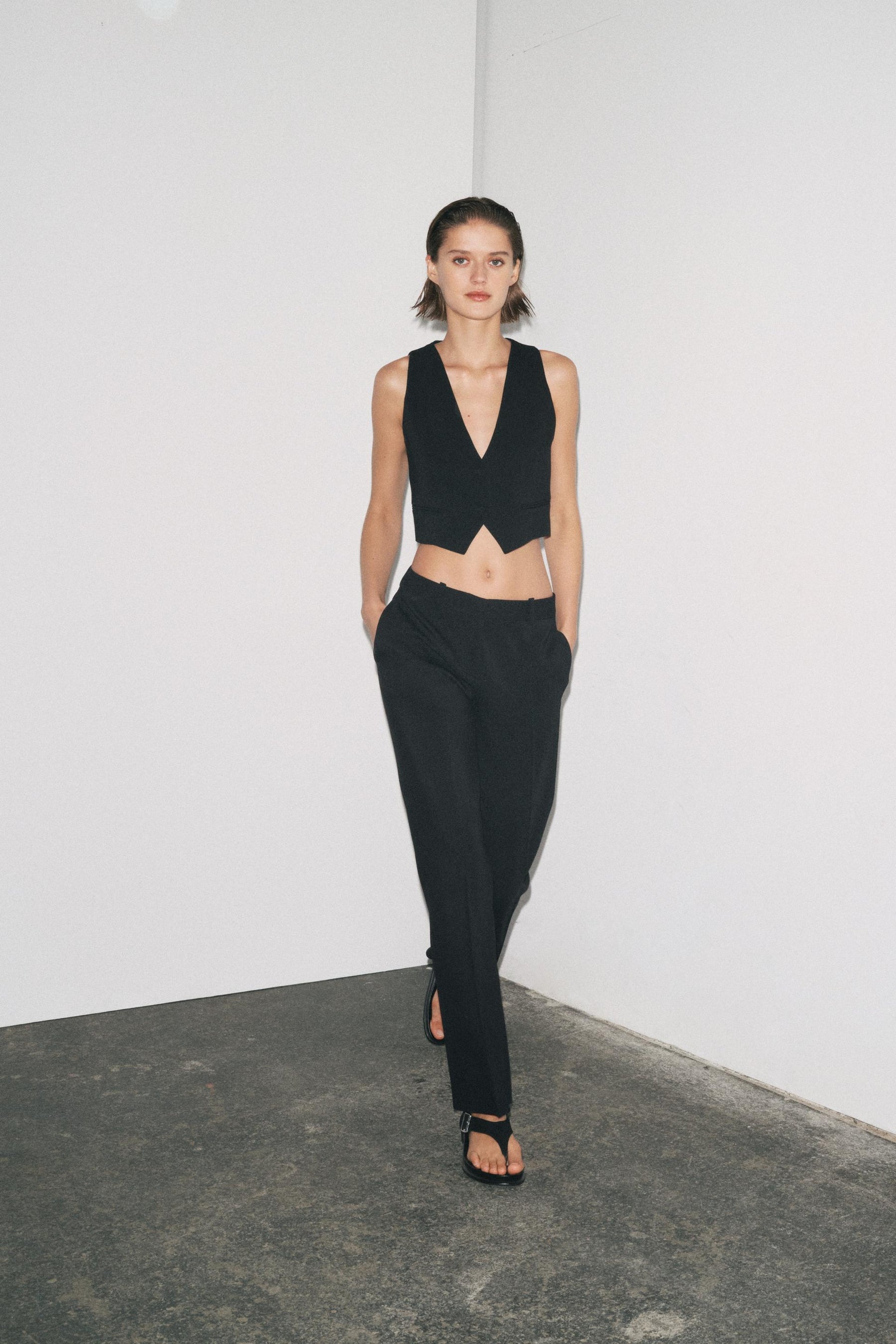 Straight-leg trousers