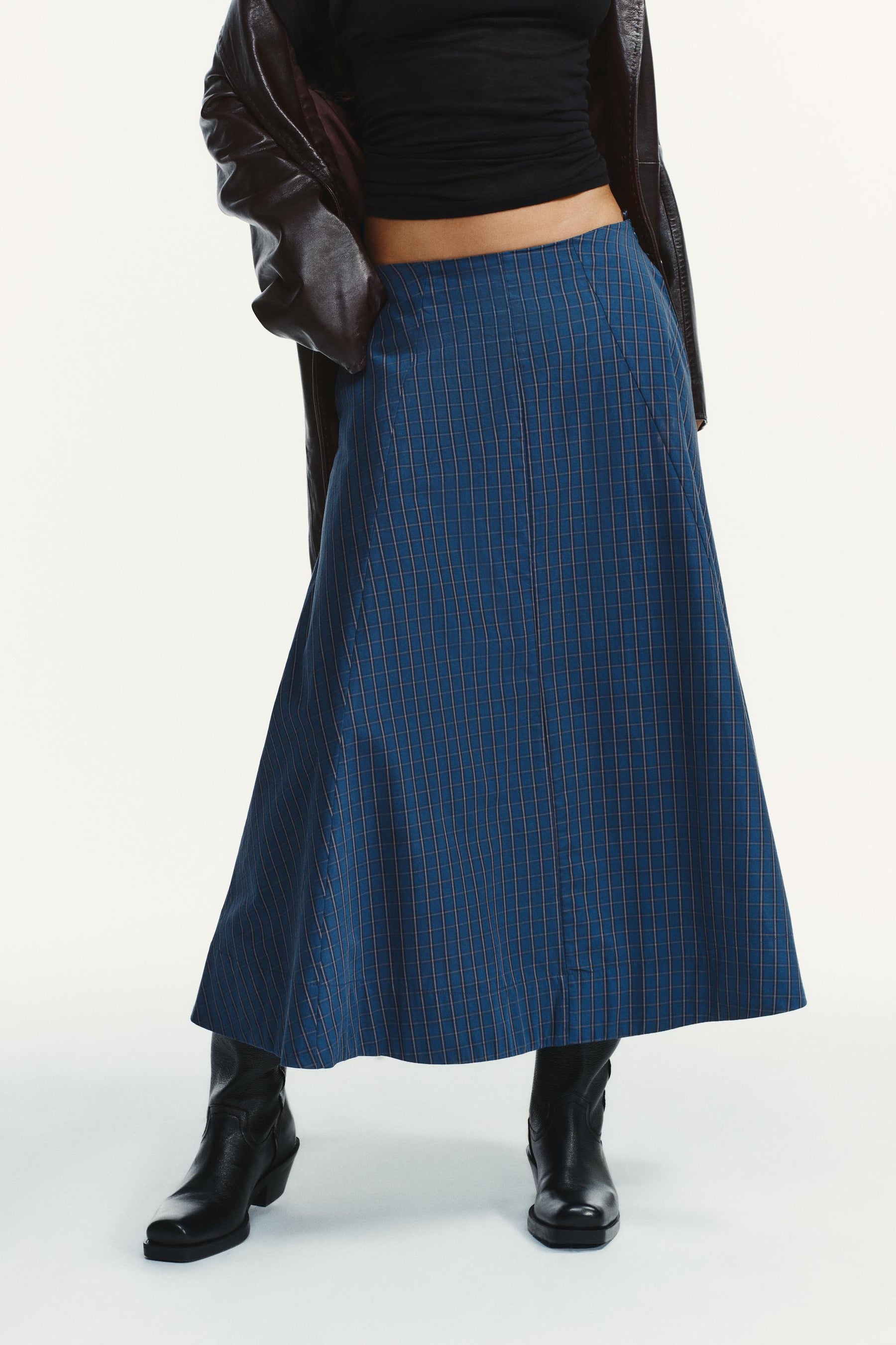 PLEATED MIDI SKIRT
