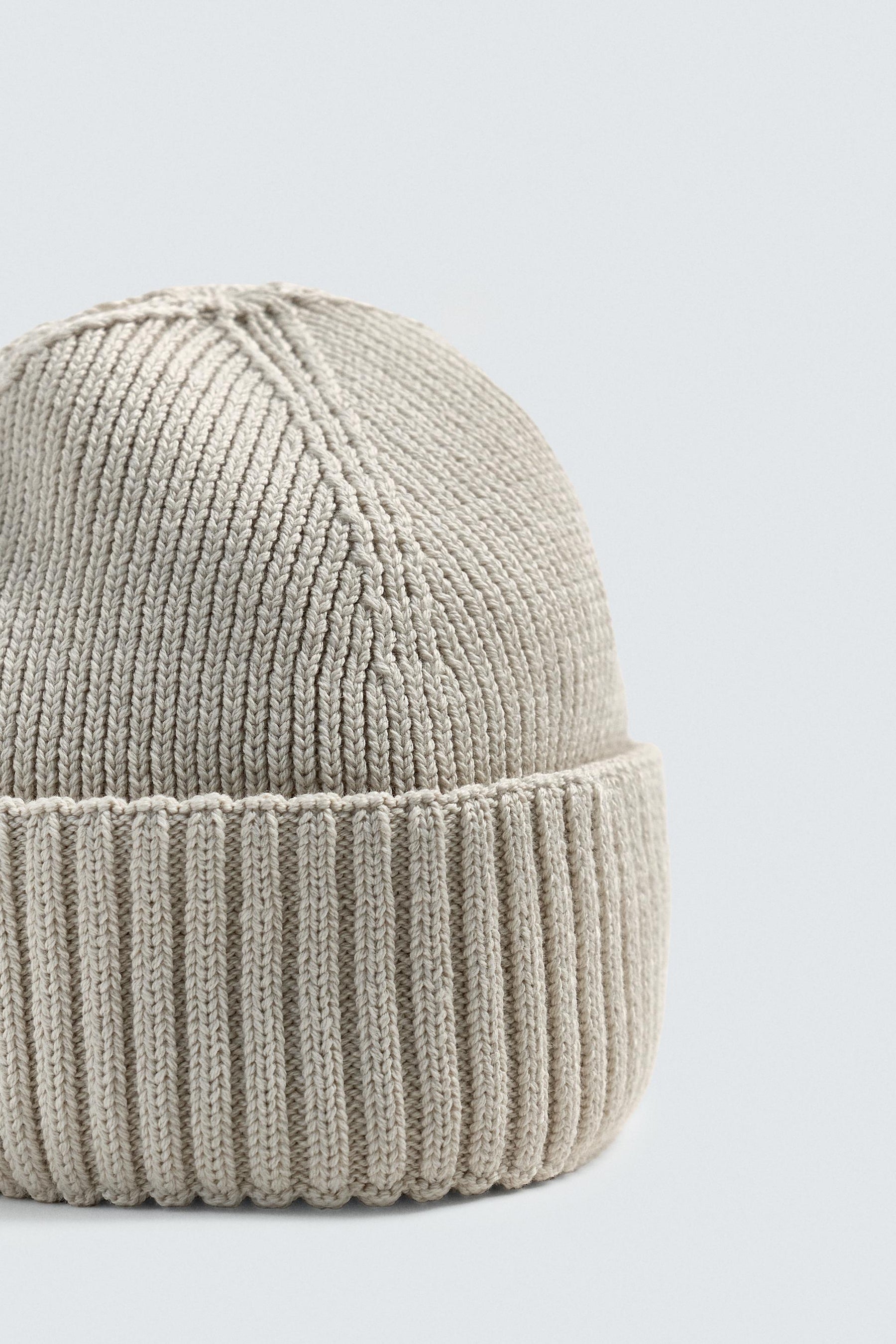 BASIC SHORT BEANIE - Image 3