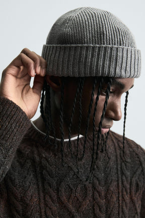 BASIC SHORT BEANIE - Image 3