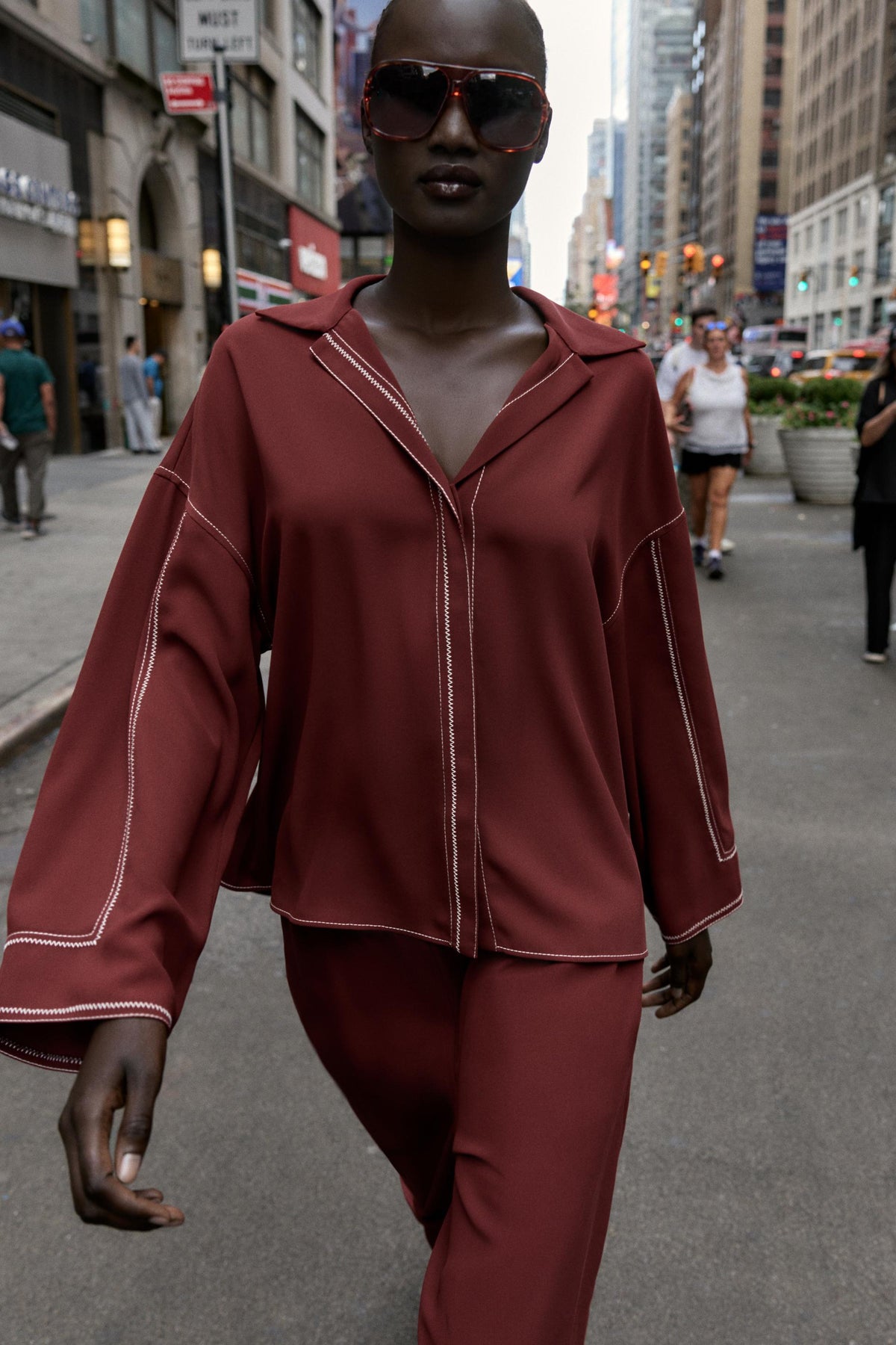 Wide-leg Trousers with Topstitching