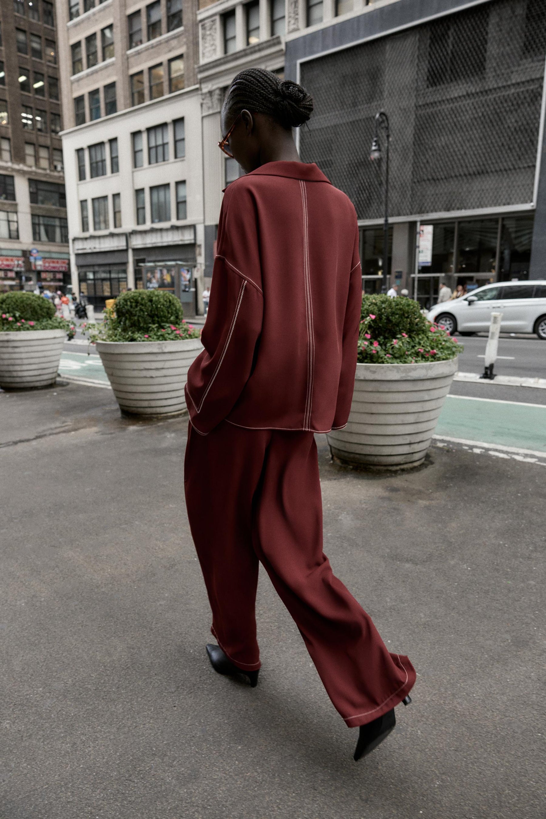 Wide-leg Trousers with Topstitching