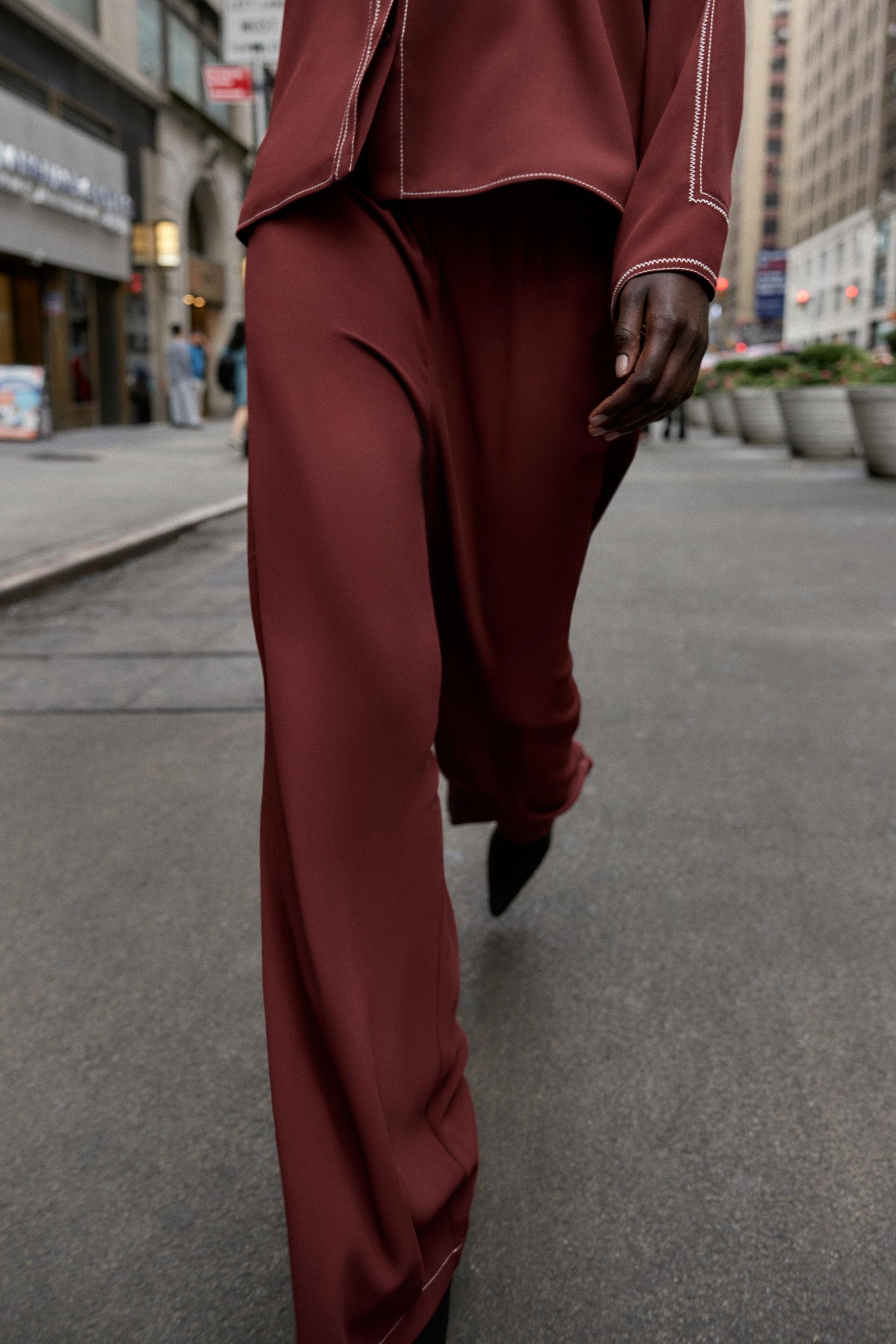 Wide-leg Trousers with Topstitching