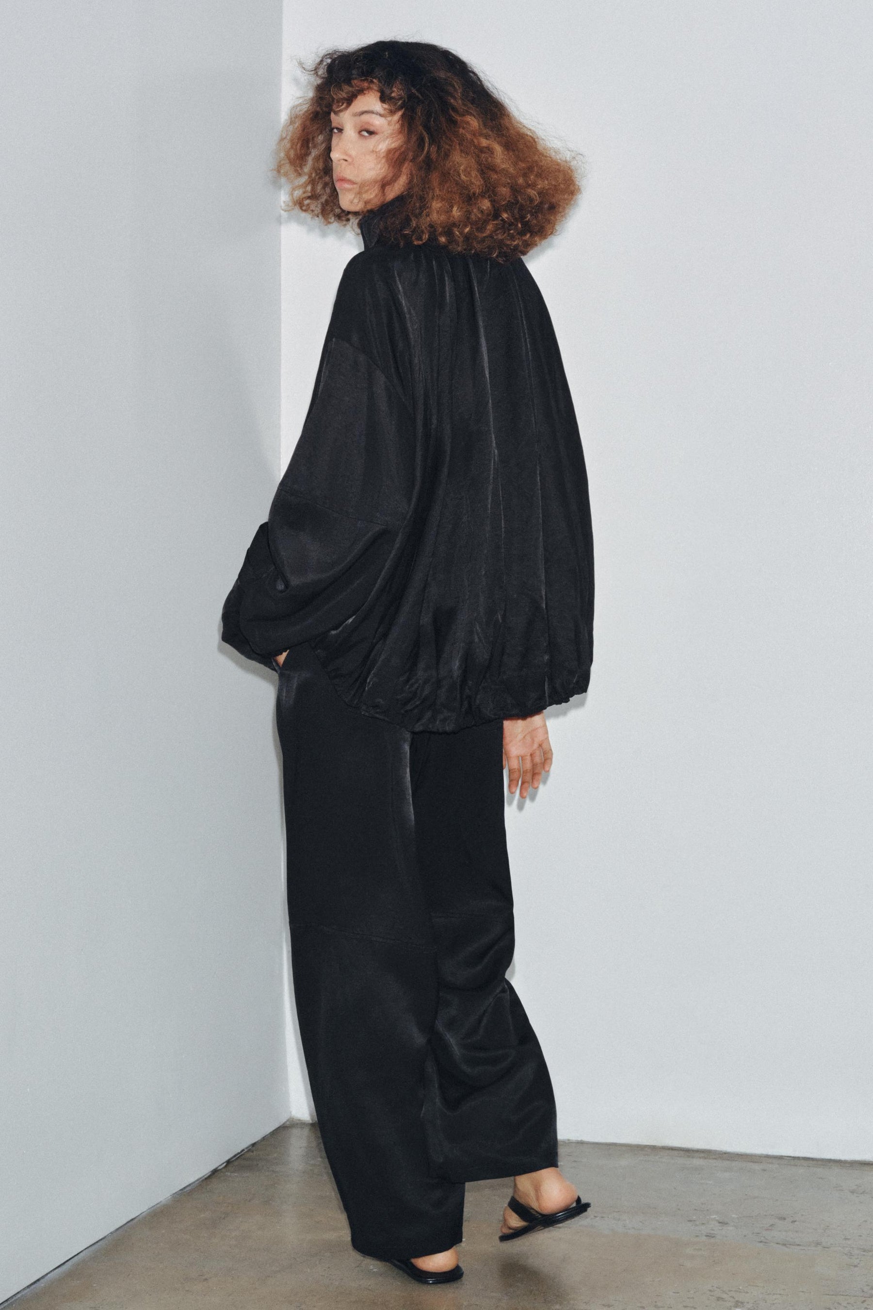 ZW COLLECTION FLUID BOMBER JACKET - Image 4