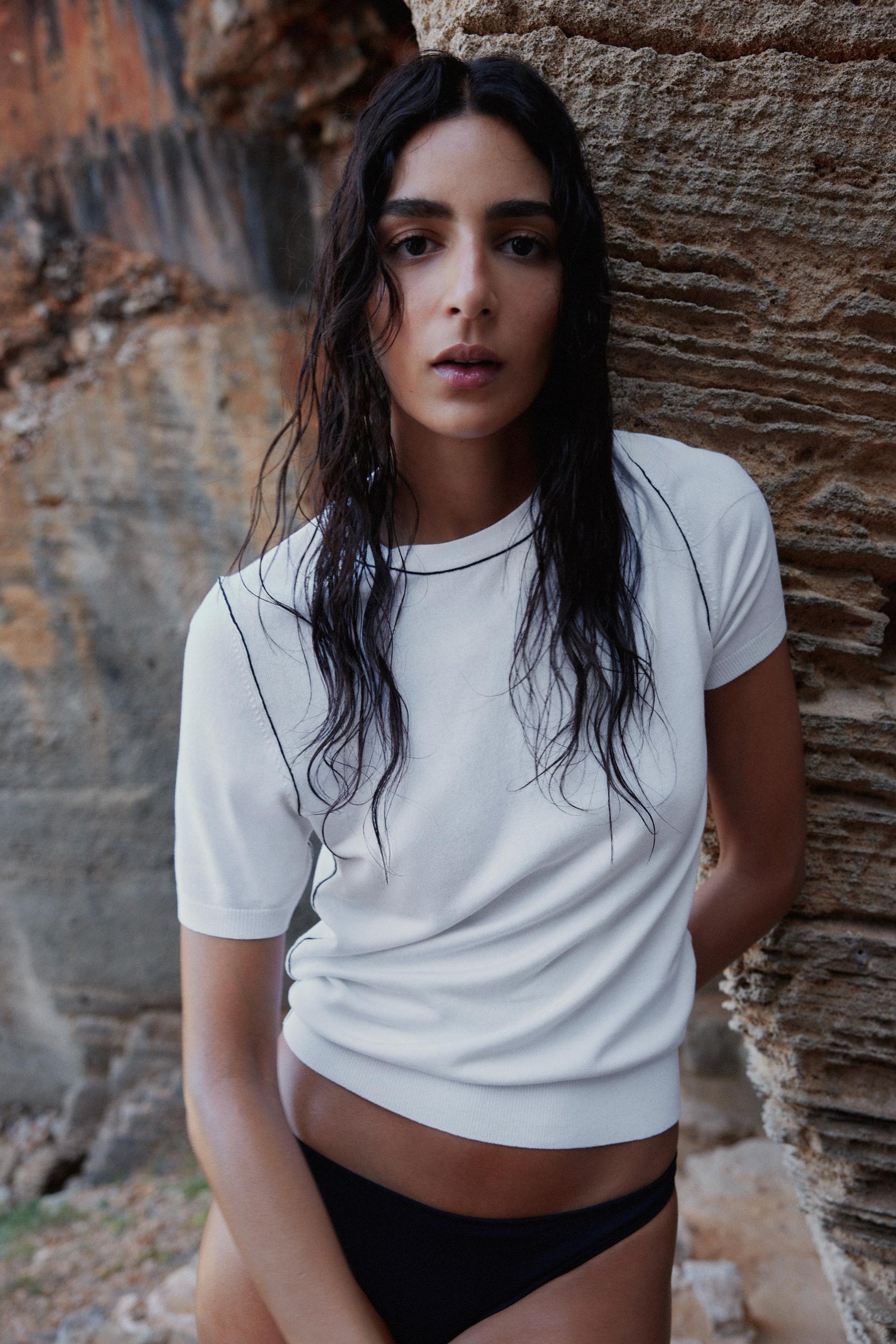 SHORT SLEEVE KNIT TOP WITH PIPING - Image 2