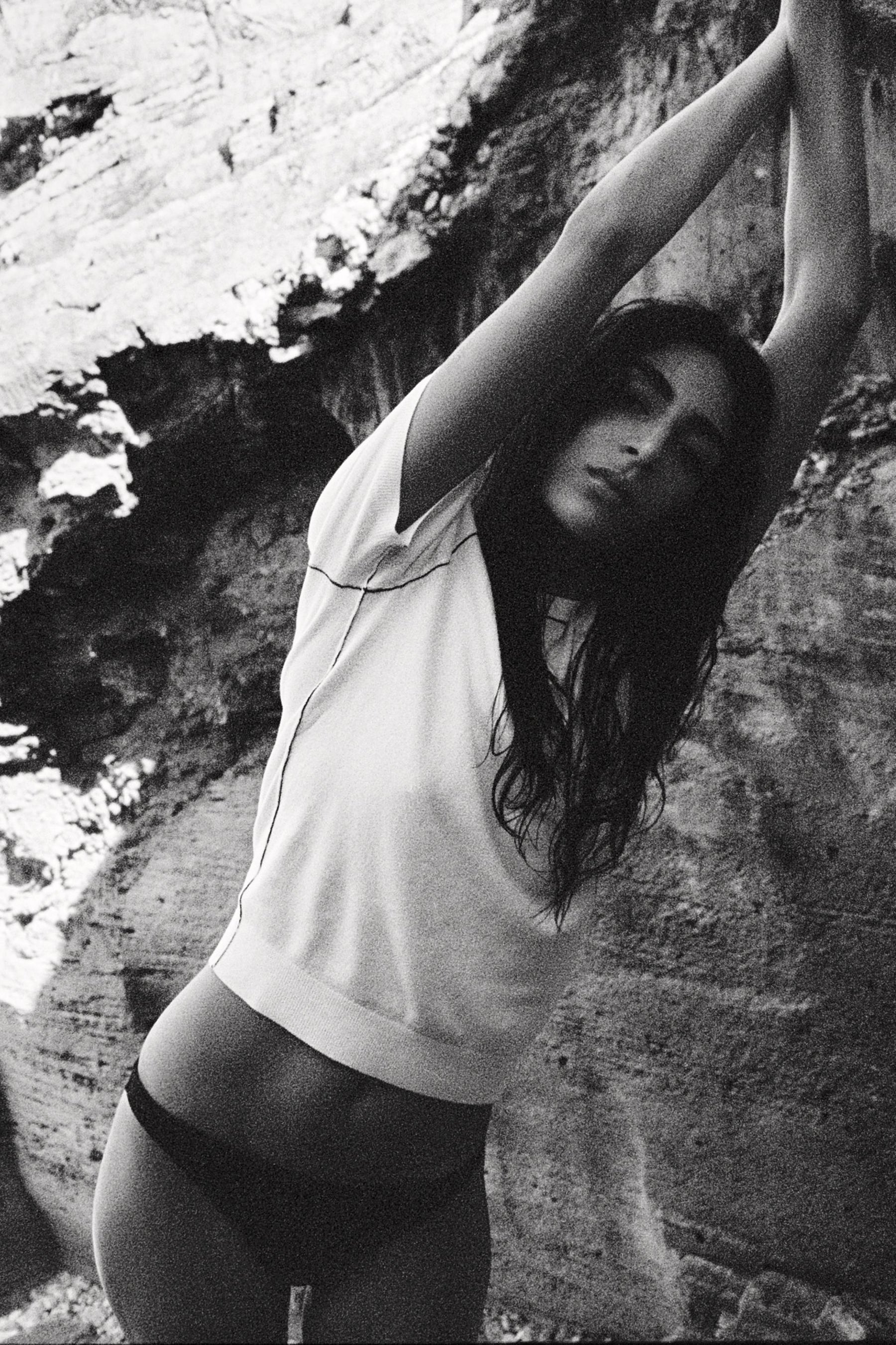 SHORT SLEEVE KNIT TOP WITH PIPING - Image 5