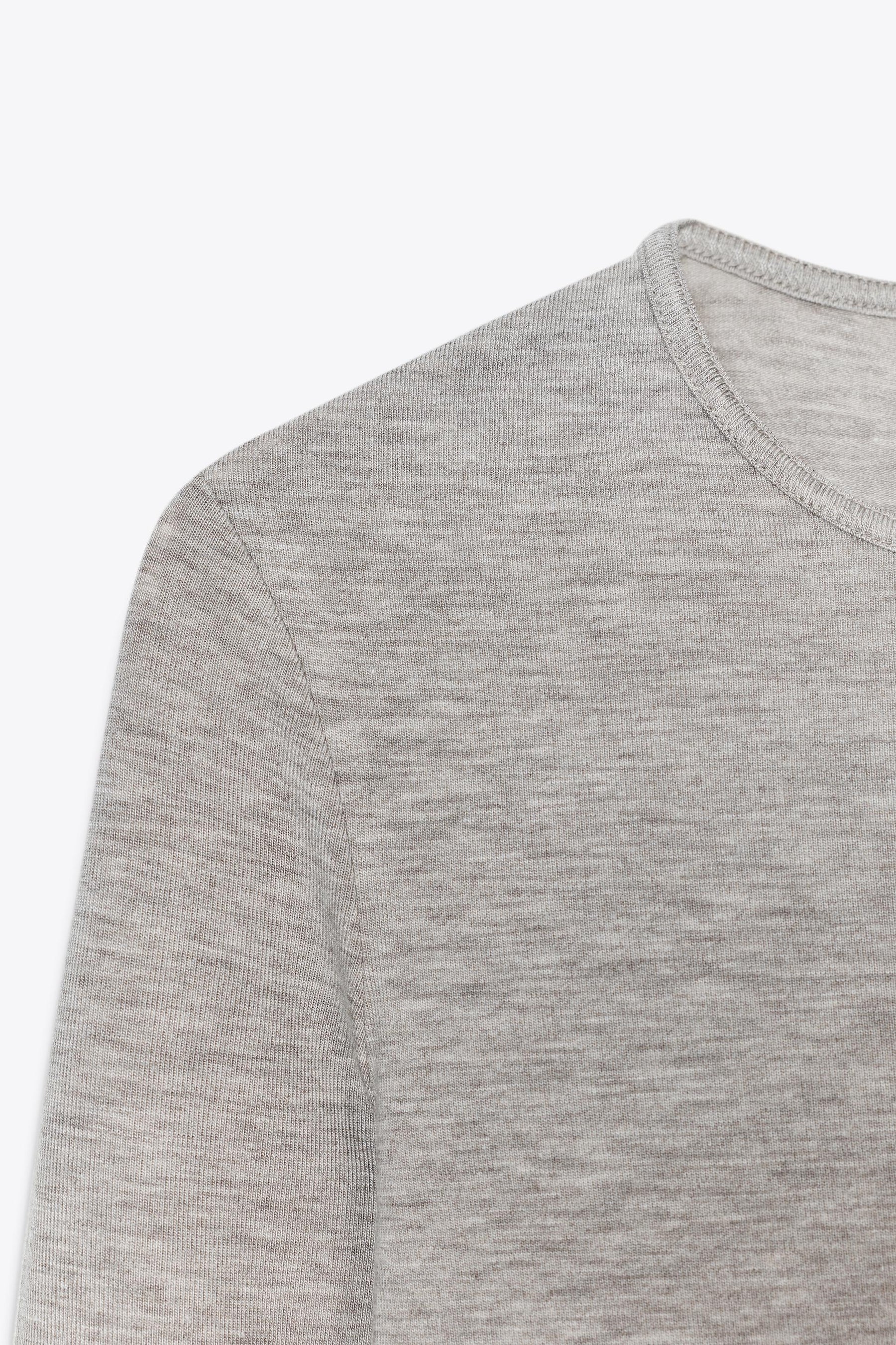 Three-quarter sleeve shirt