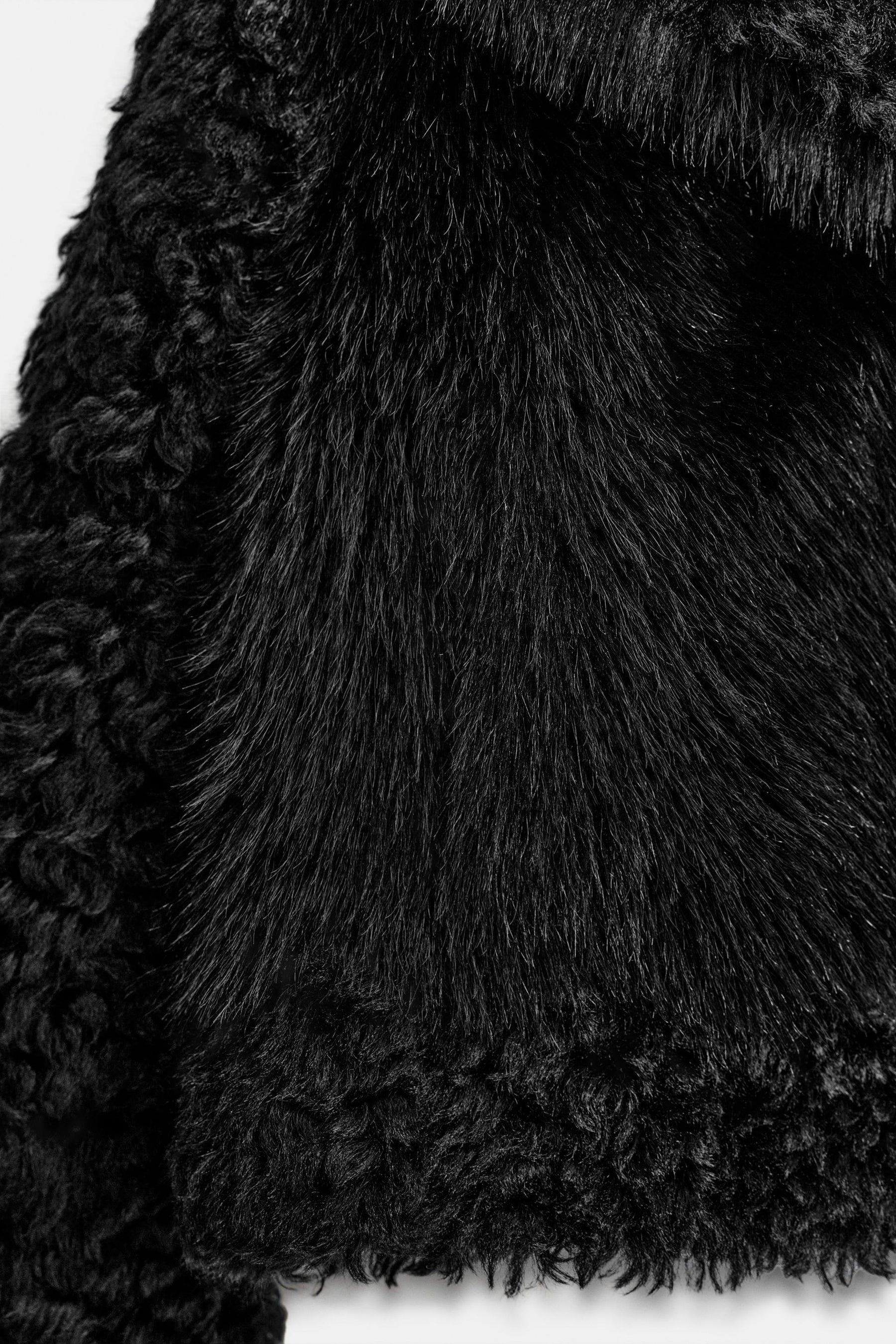 SHORT FAUX FUR COAT