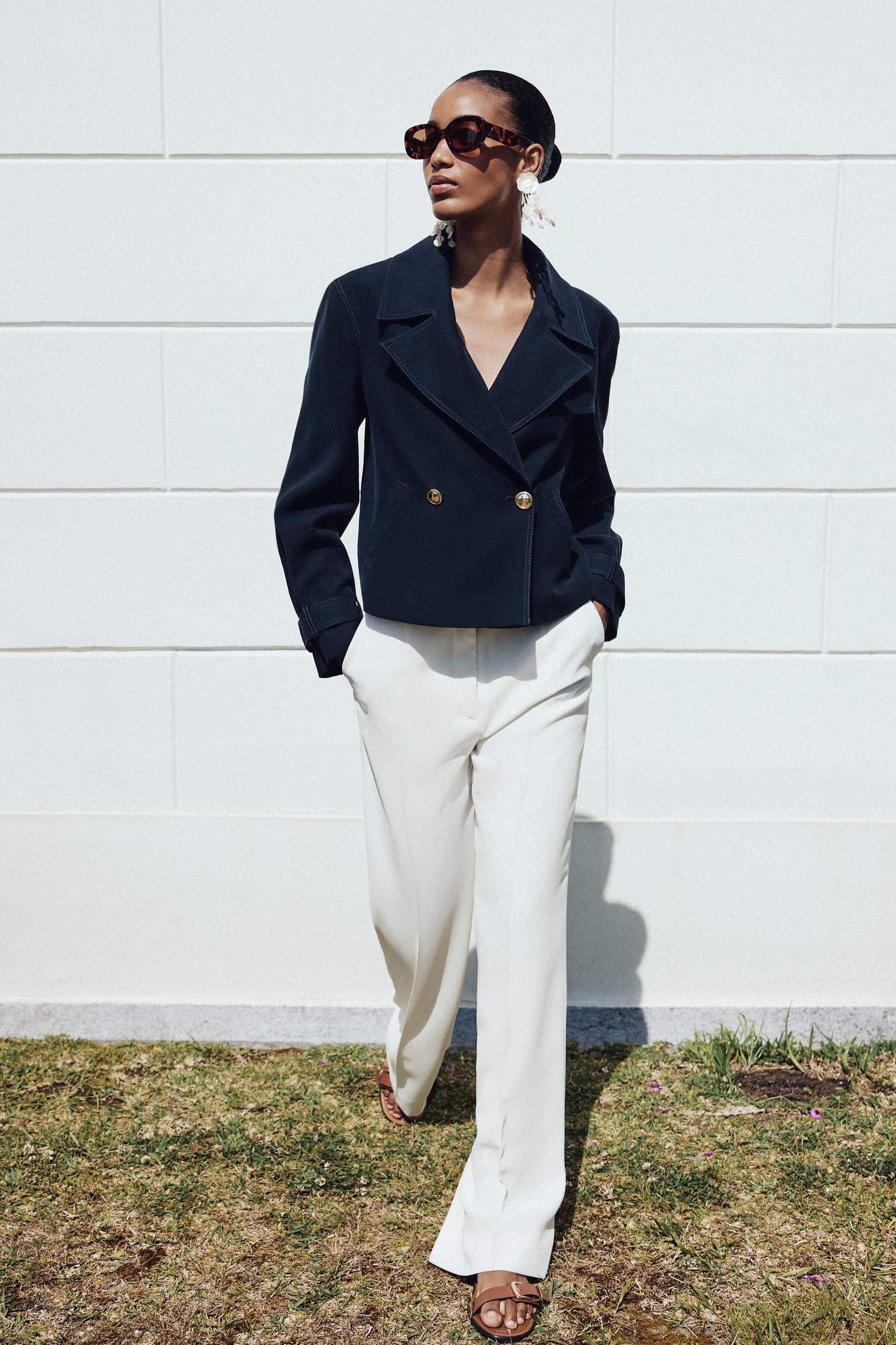 DOUBLE-BREASTED SHORT JACKET - Image 1