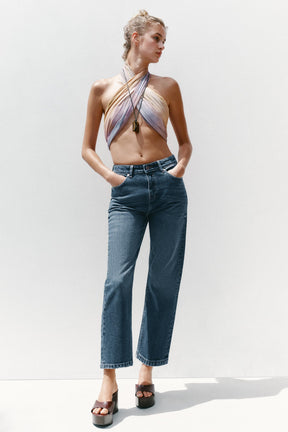 Slim-fit high-waist jeans