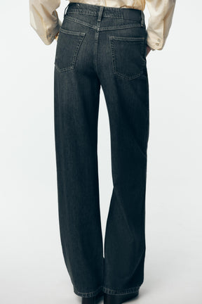 Straight-Fit High-Waist Jeans