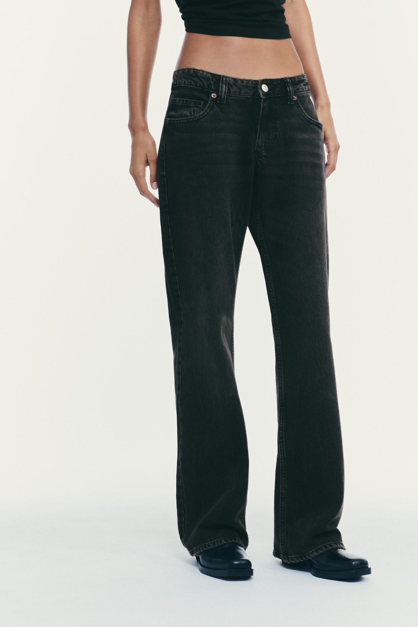 Low-Rise Wide Jeans