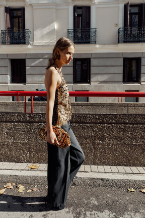 Wide-Leg High-Waist Jeans