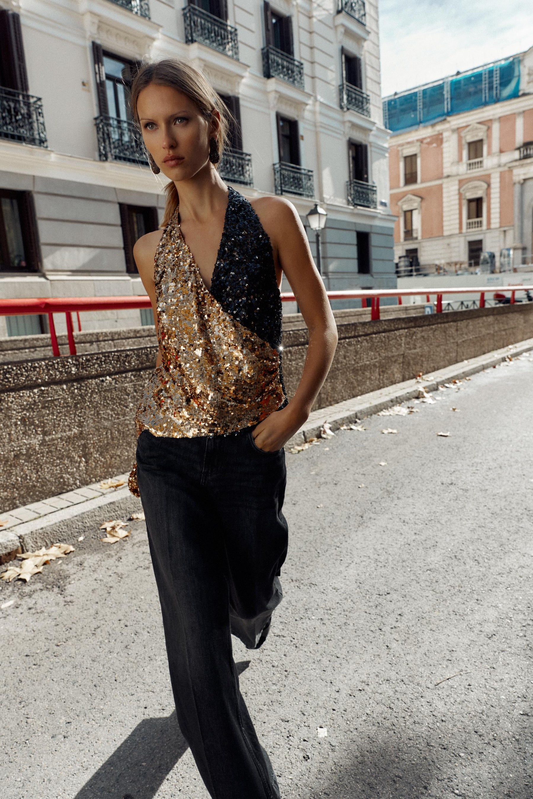 Wide-Leg High-Waist Jeans