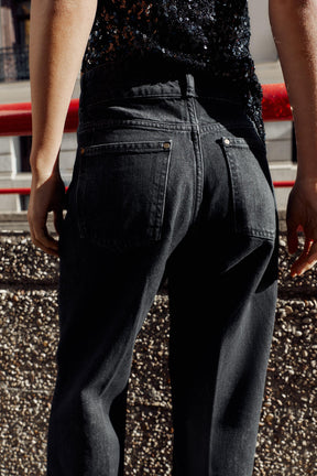 Wide-Leg High-Waist Jeans