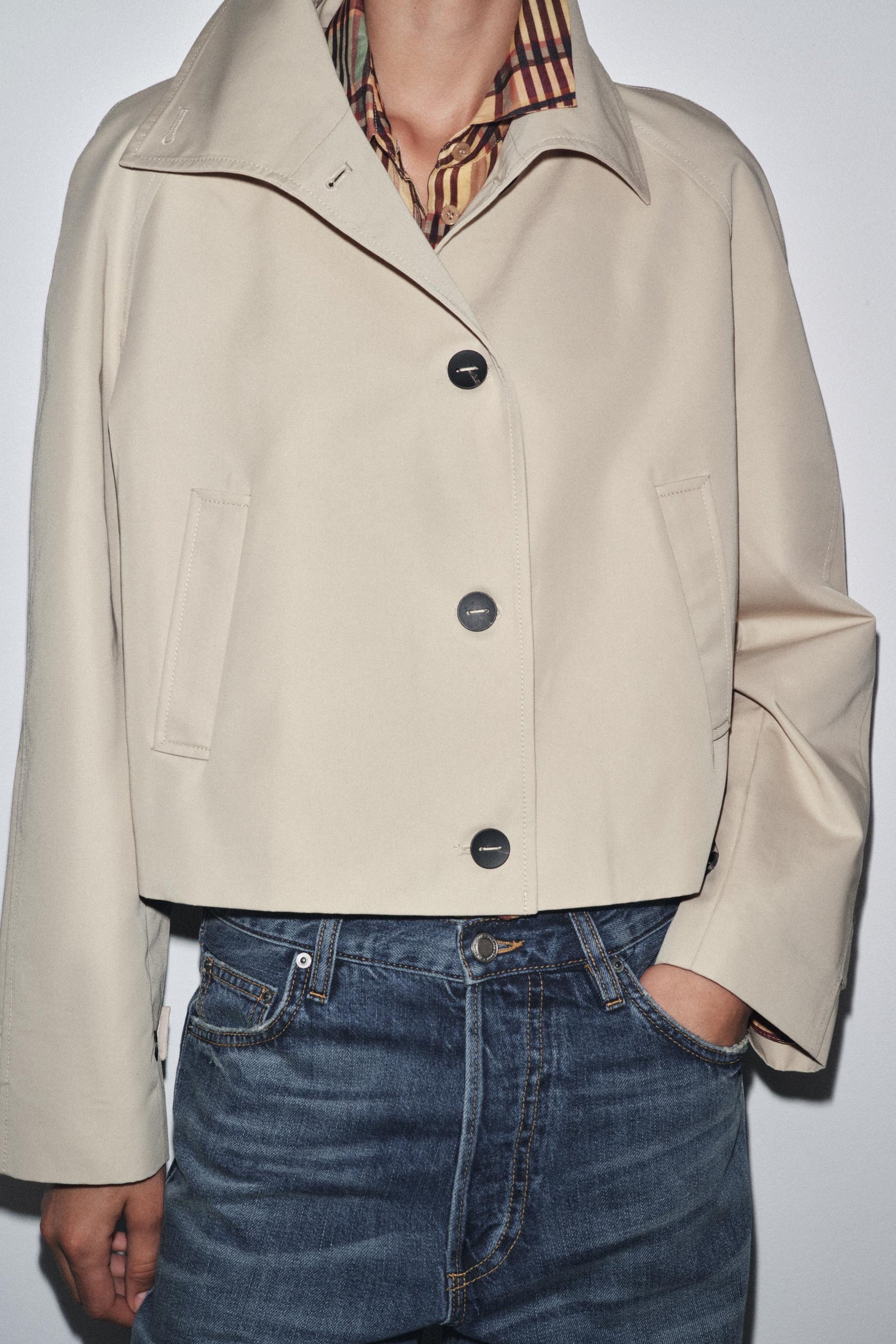 WATER-REPELLENT SHORT TRENCH COAT ZW COLLECTION - Image 2
