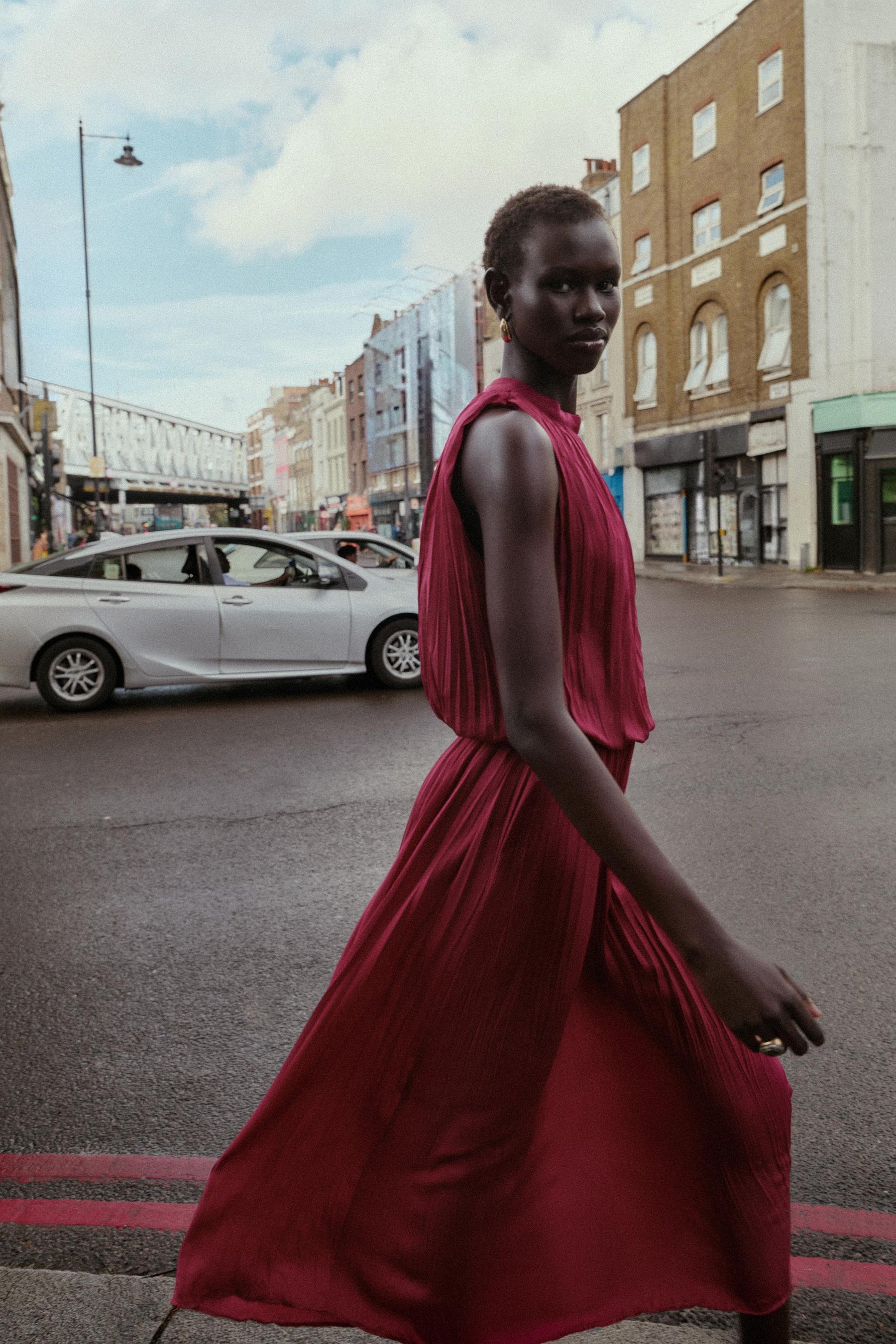 CREASED-EFFECT PLEATED MIDI DRESS - Image 3