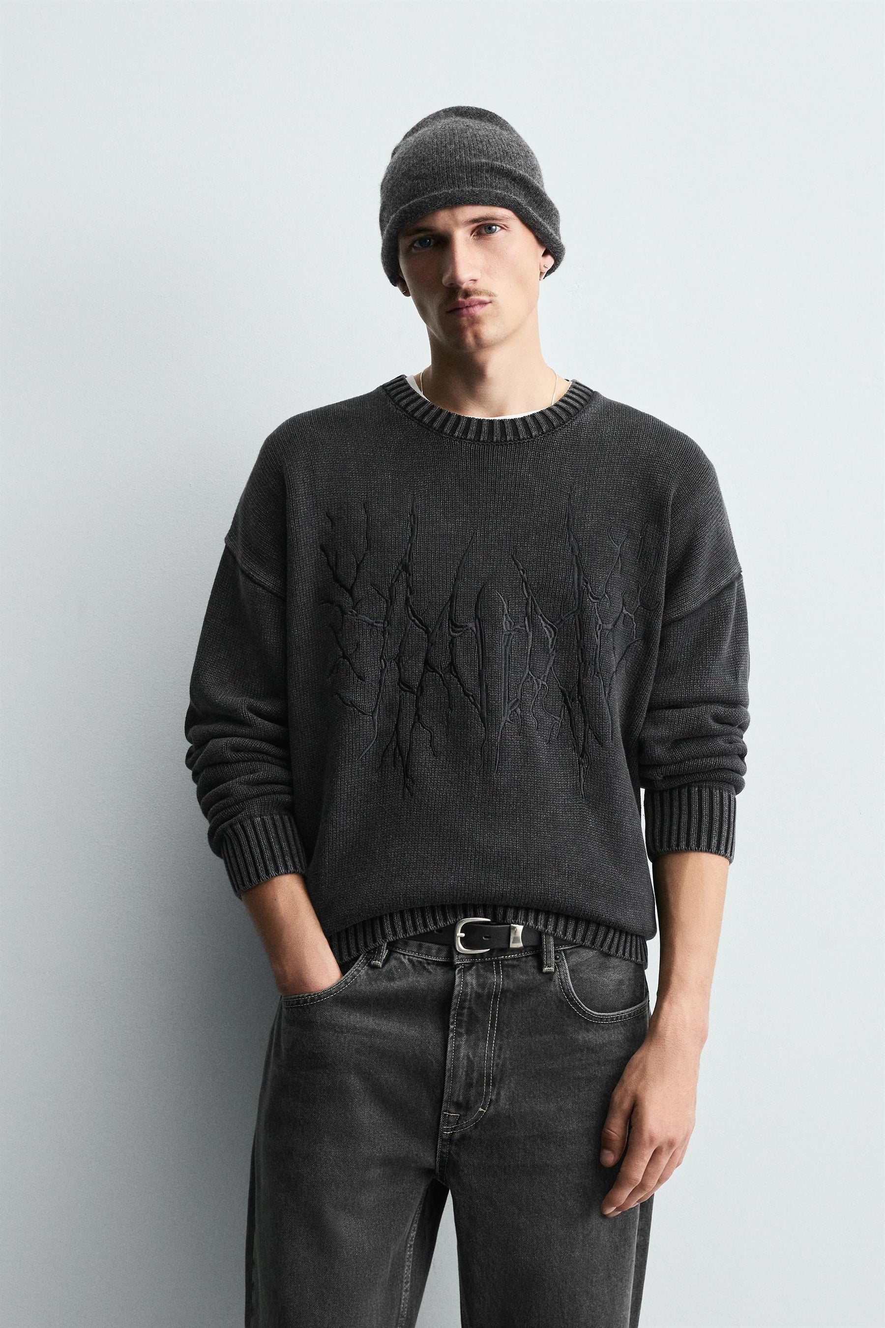 WASHED EMBROIDERED SWEATER - Image 2
