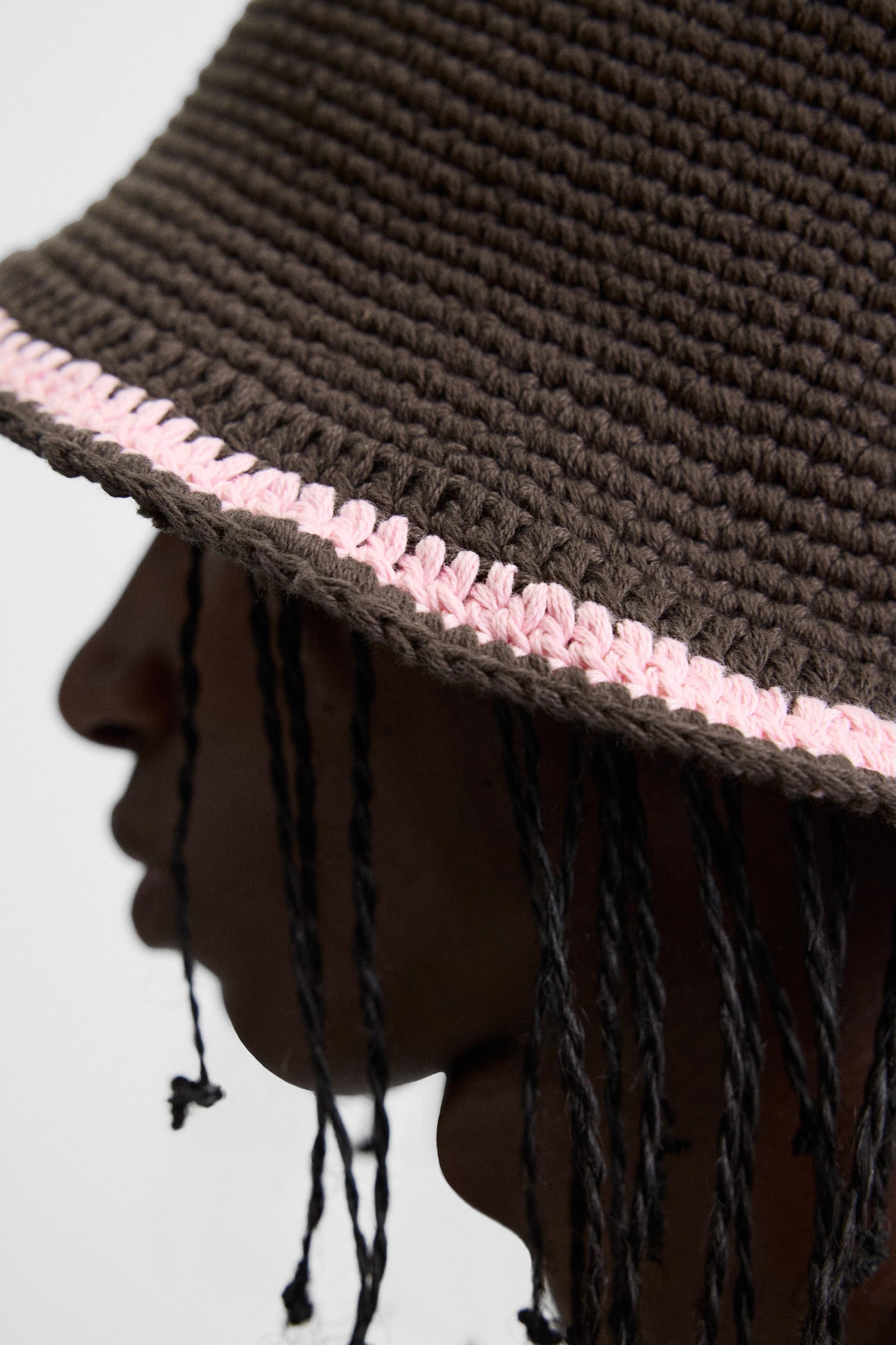 CROCHET BAND BUCKET HAT - Image 2