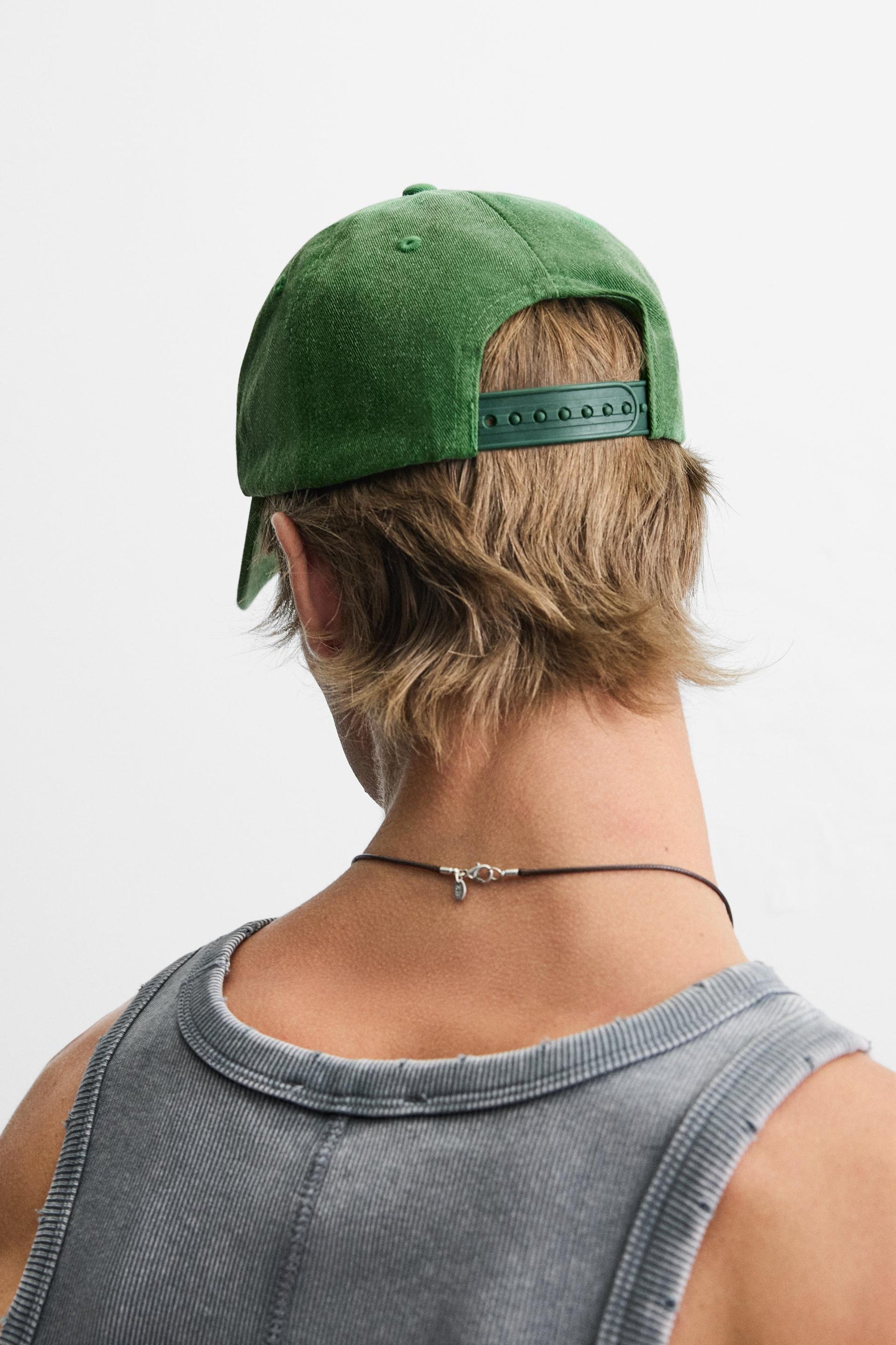 CONTRAST EMBROIDERY CAP - Image 4