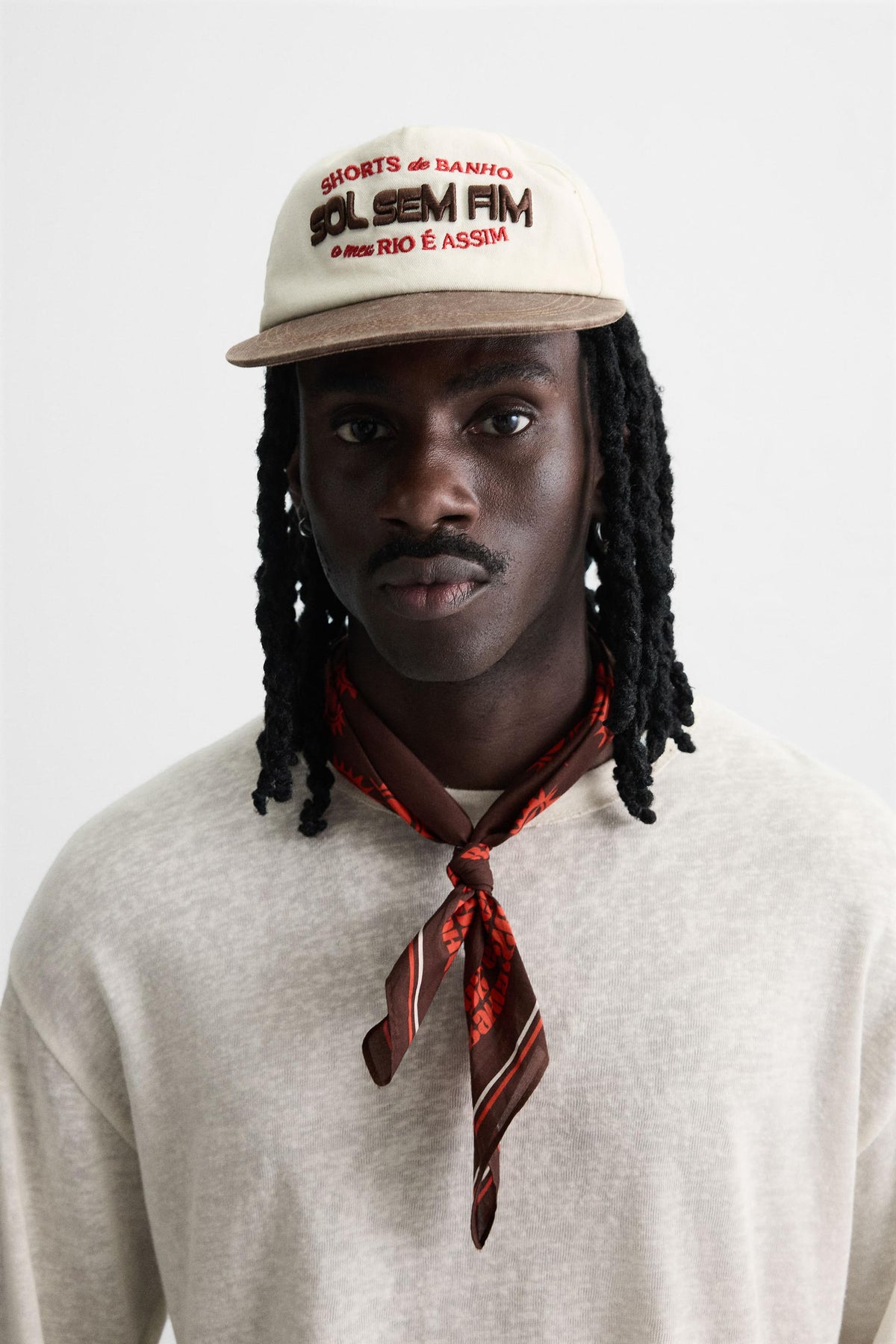 CONTRAST EMBROIDERY CAP - Image 1