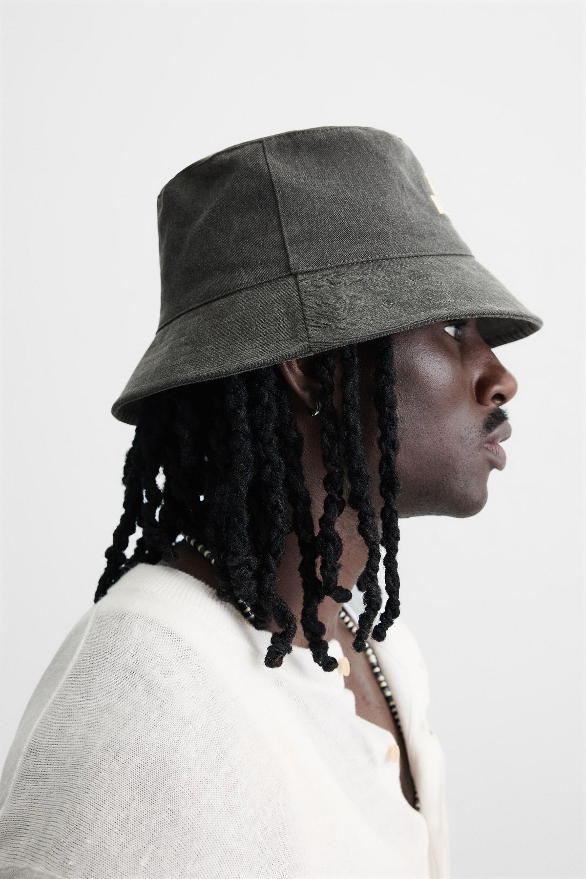 CONTRAST EMBROIDERY BUCKET HAT - Image 2