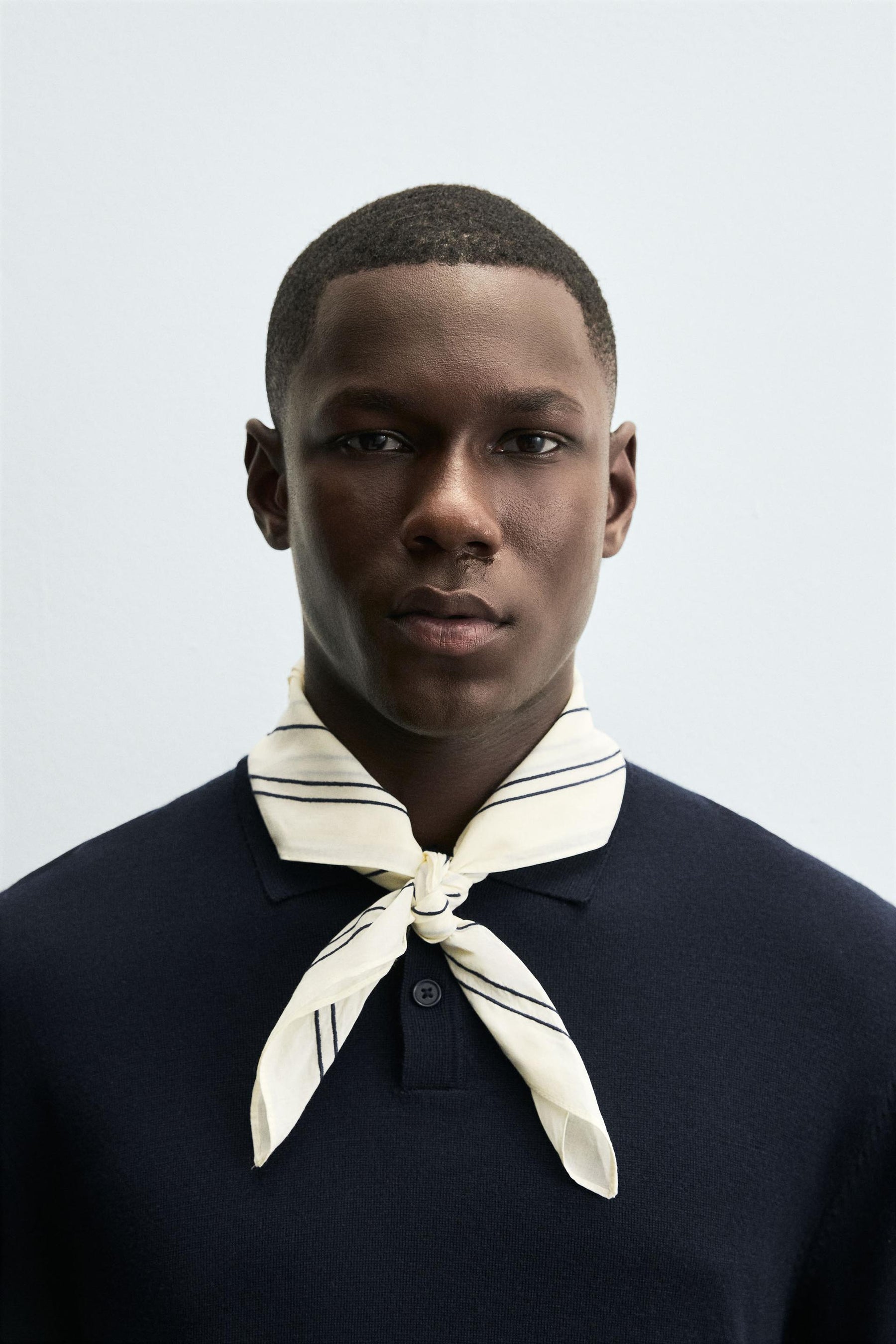 CONTRAST EMBROIDERY BANDANA - Image 1