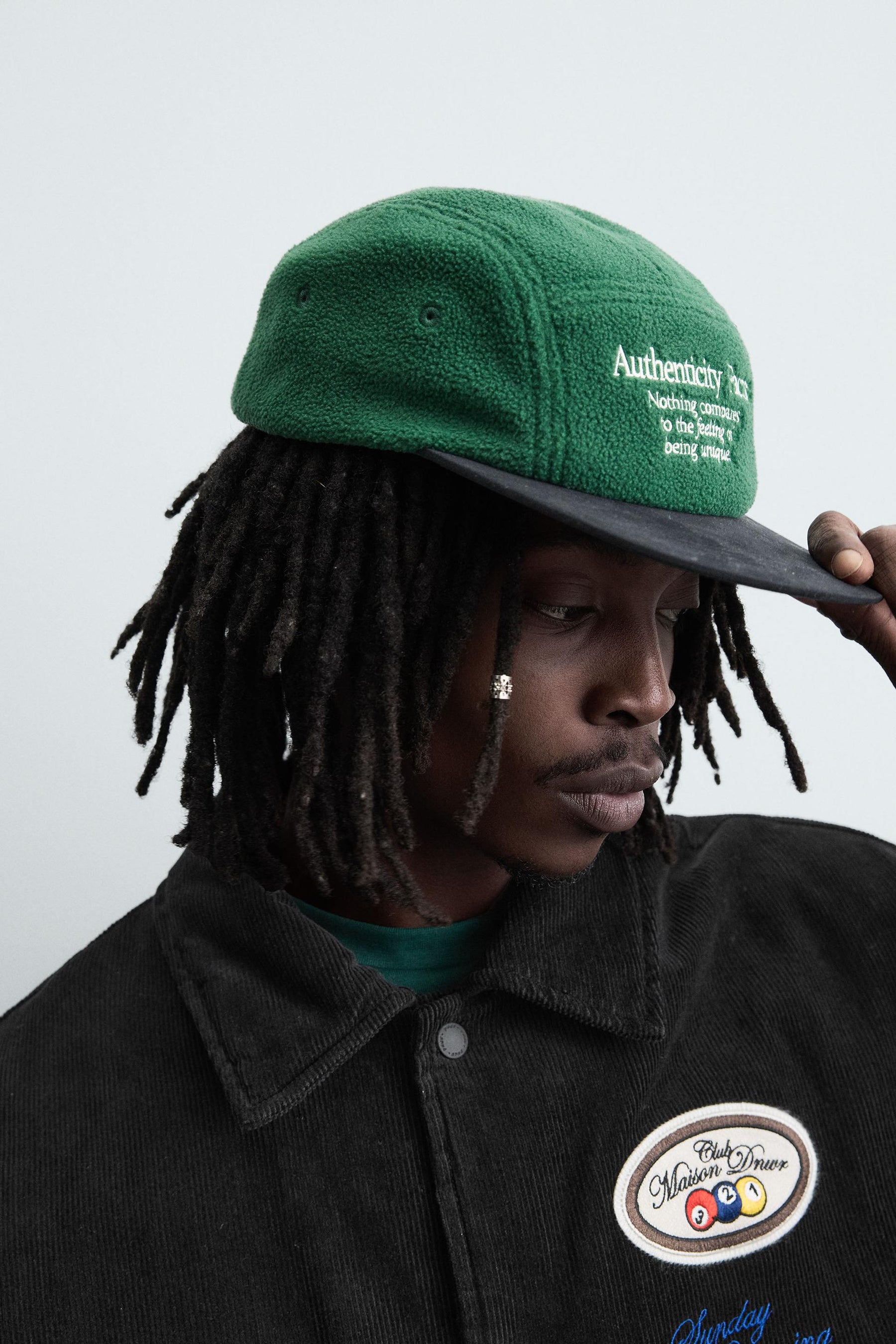 CONTRAST EMBROIDERY CAP - Image 3