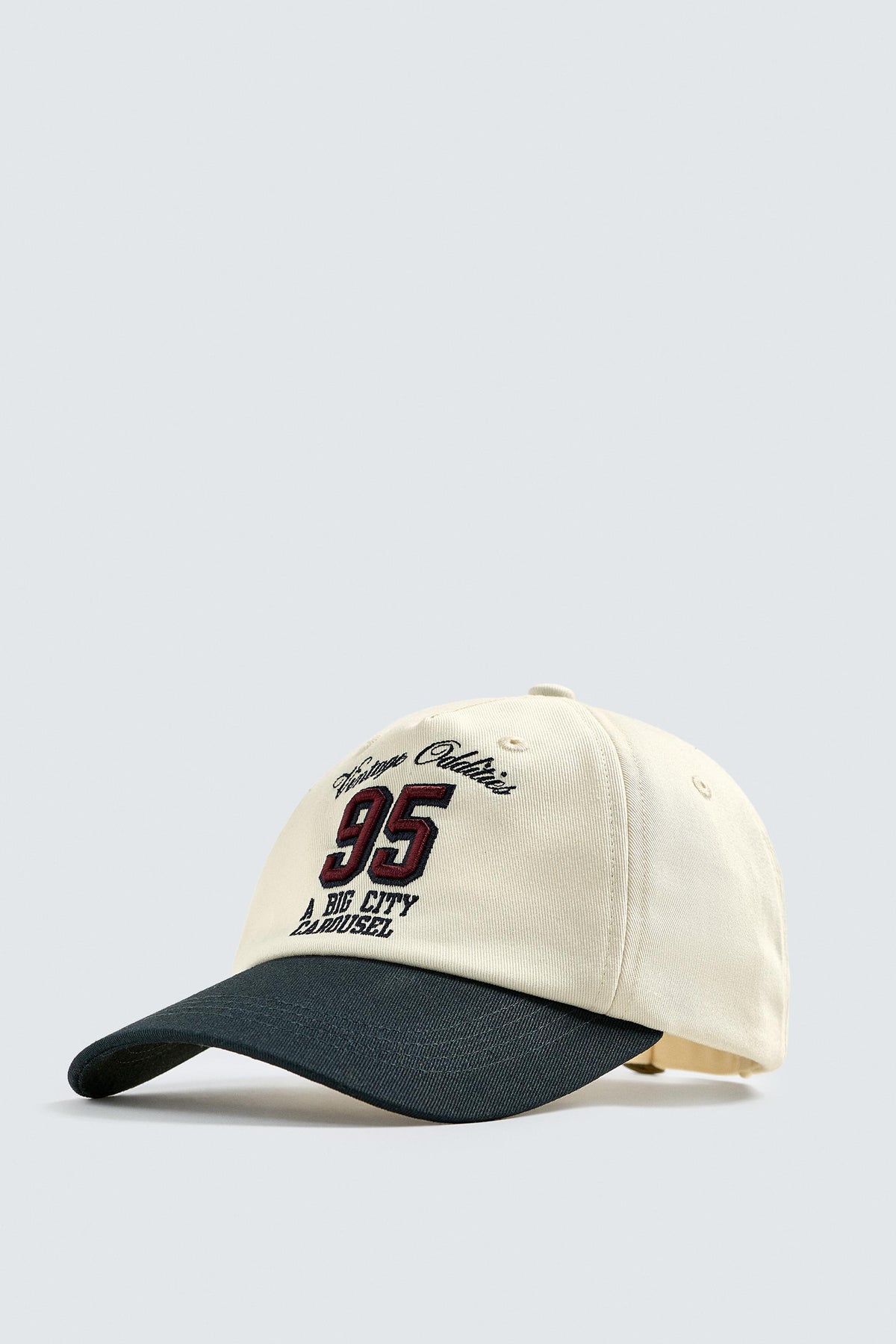 CONTRAST EMBROIDERY CAP - Image 1