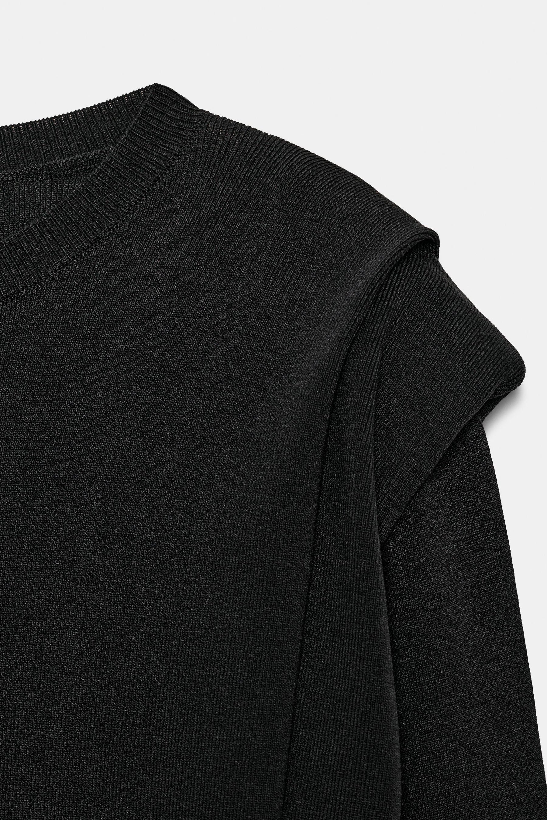 KNIT JUMPER WITH PADS