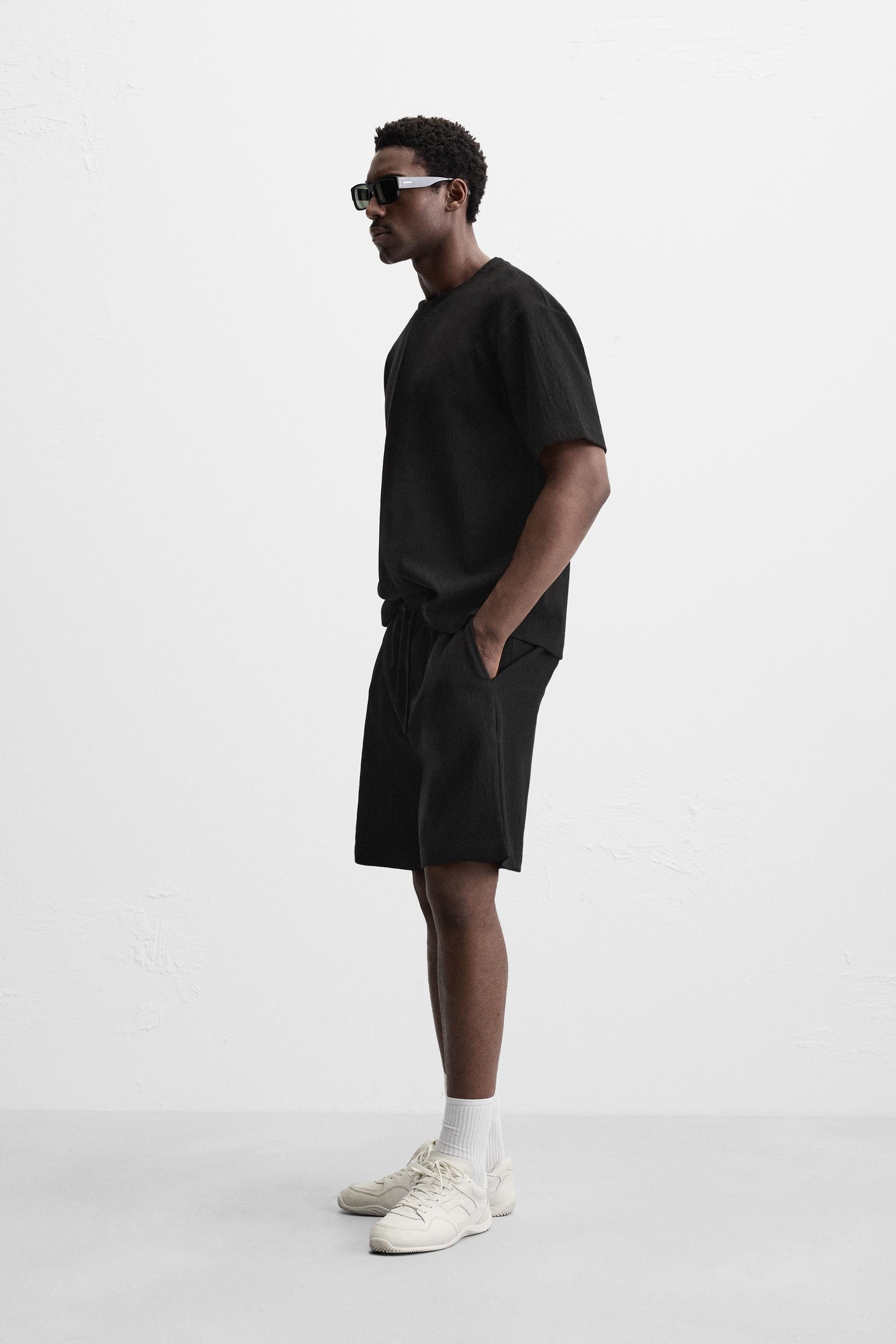 TEXTURED RELAXED FIT T-SHIRT - Image 4