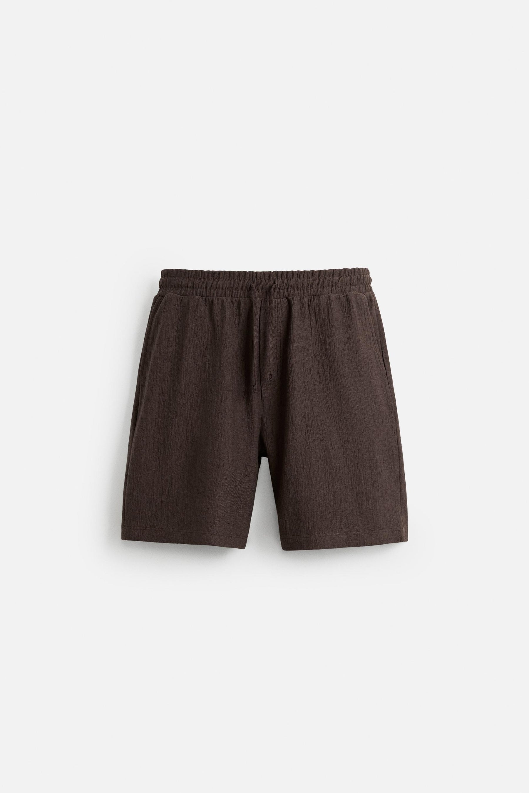 TEXTURED JOGGER BERMUDA SHORTS - Image 6
