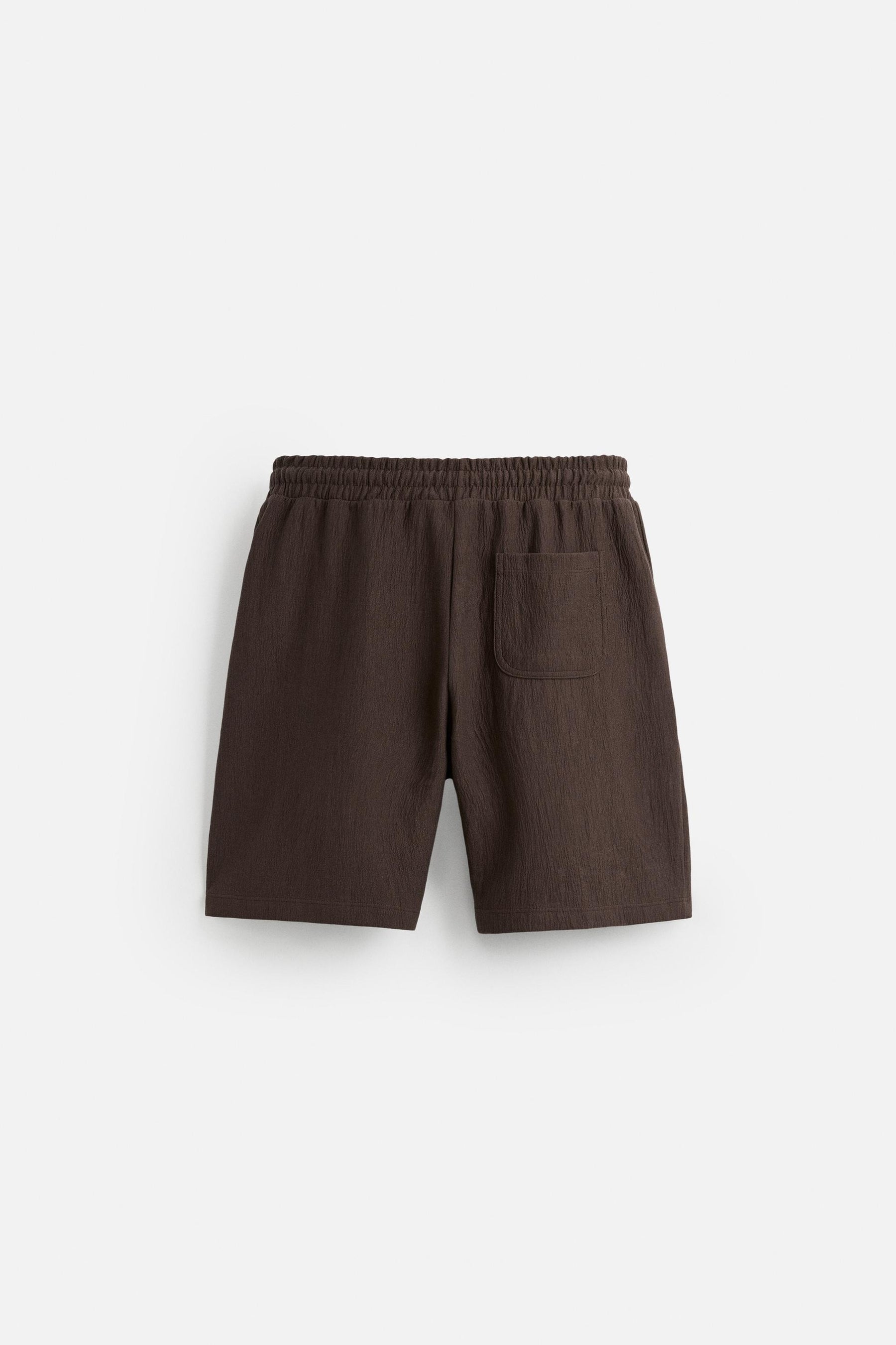 TEXTURED JOGGER BERMUDA SHORTS - Image 7