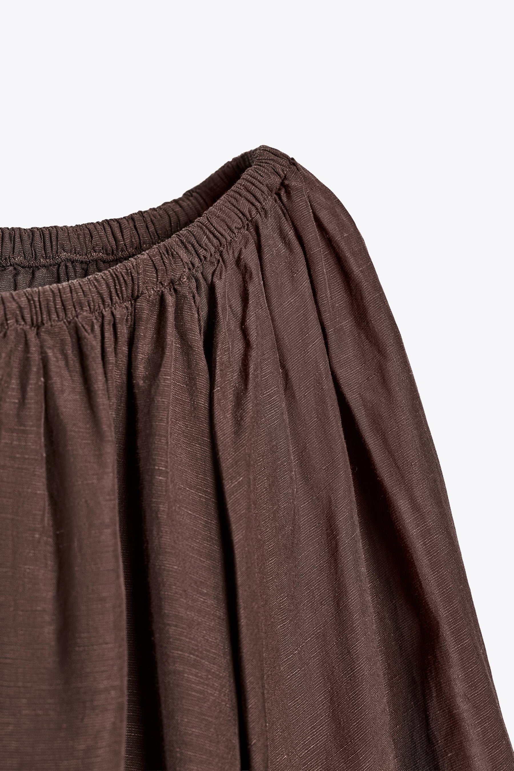 Off-the-shoulder top