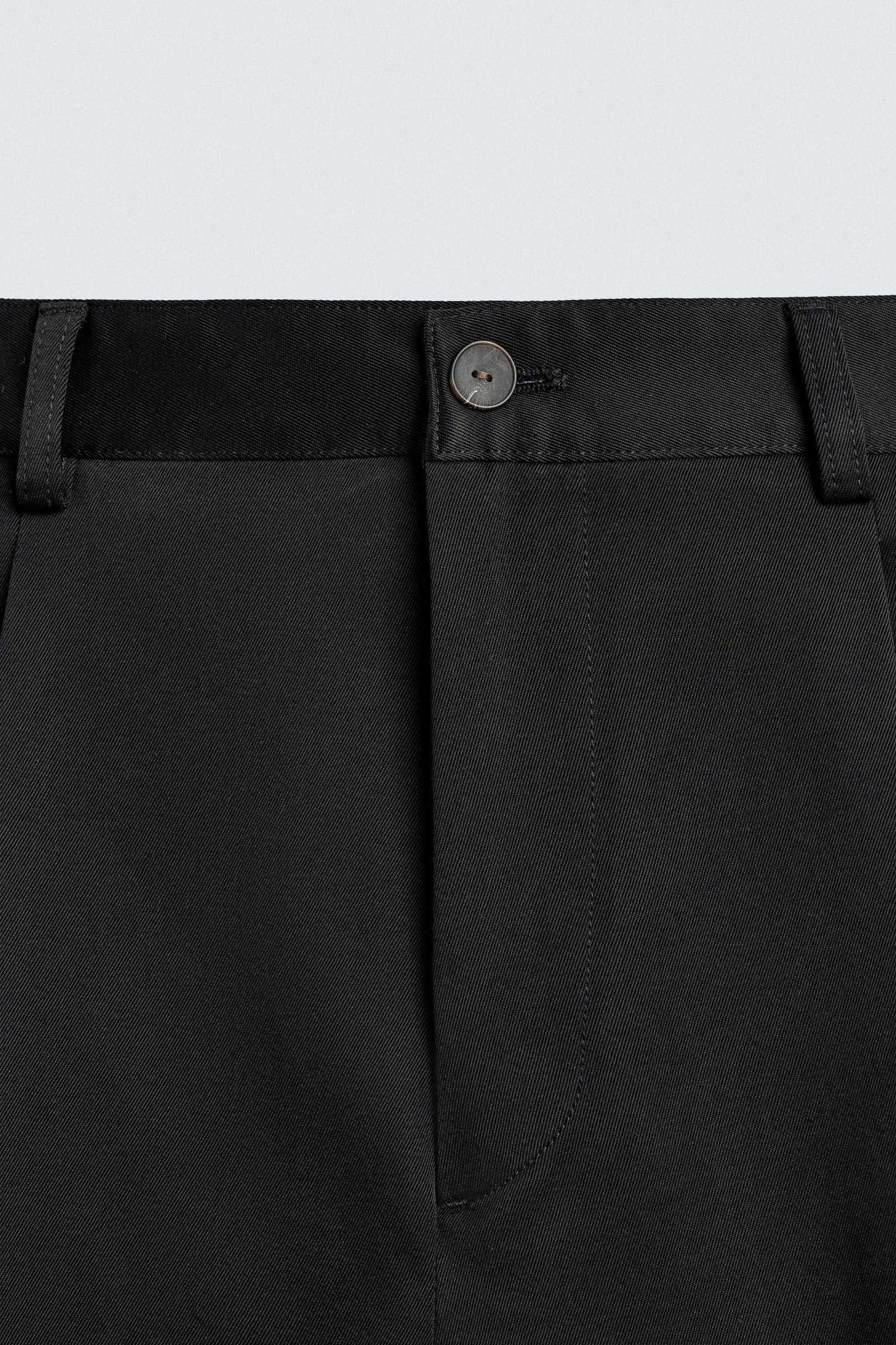 Pleated Relaxed Trousers