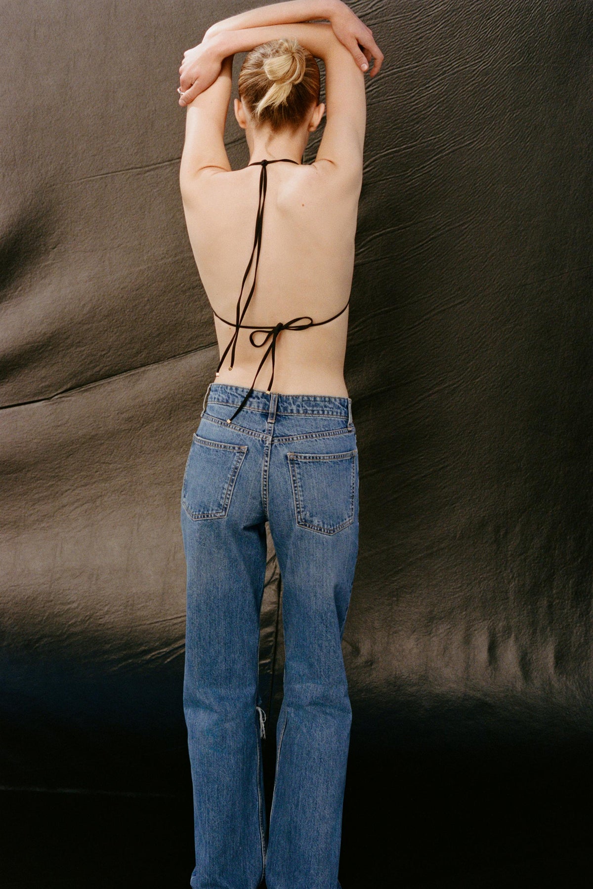 WIDE-LEG MID-WAIST JEANS