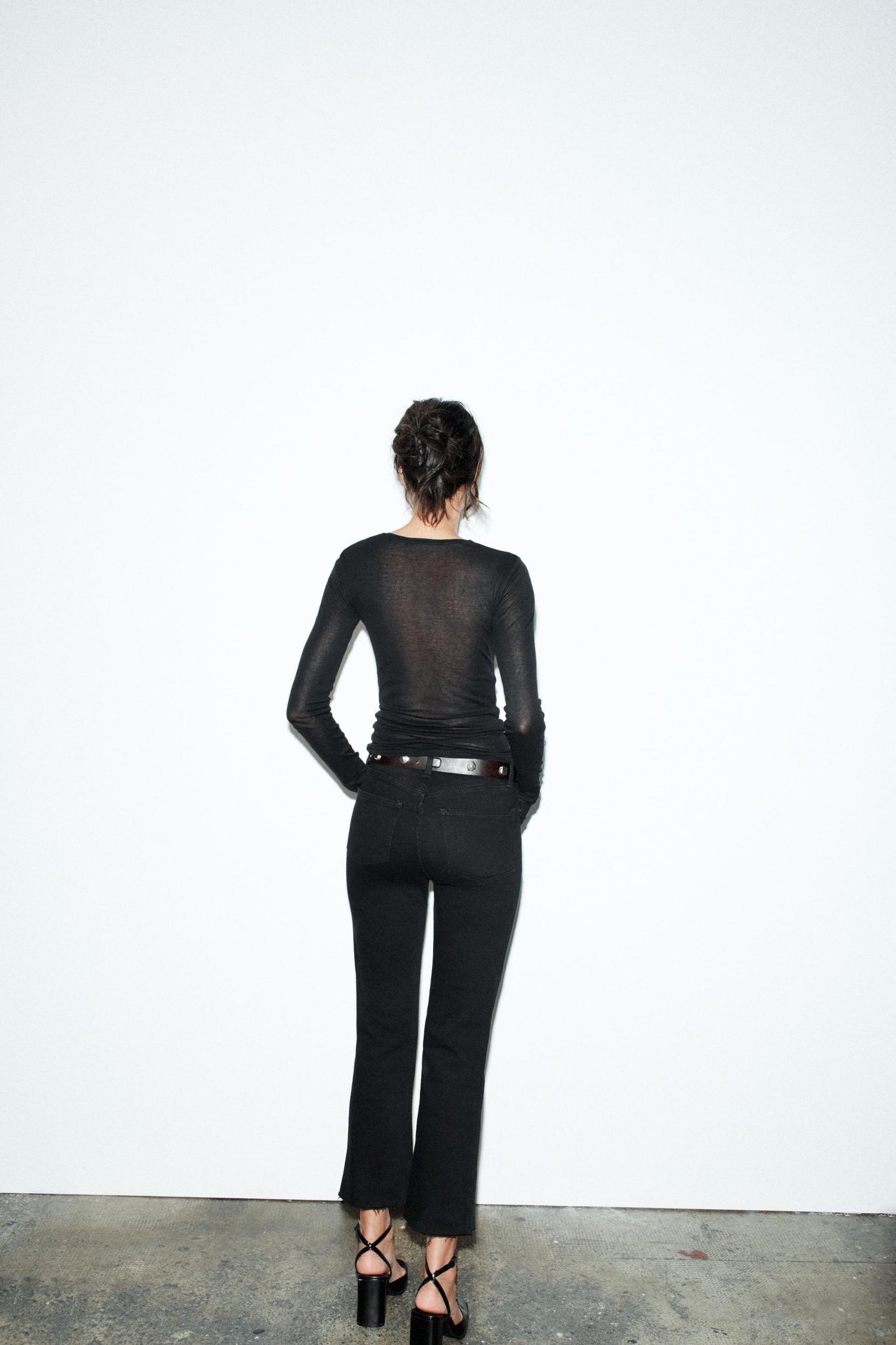 Cropped Flare High-Waist Jeans