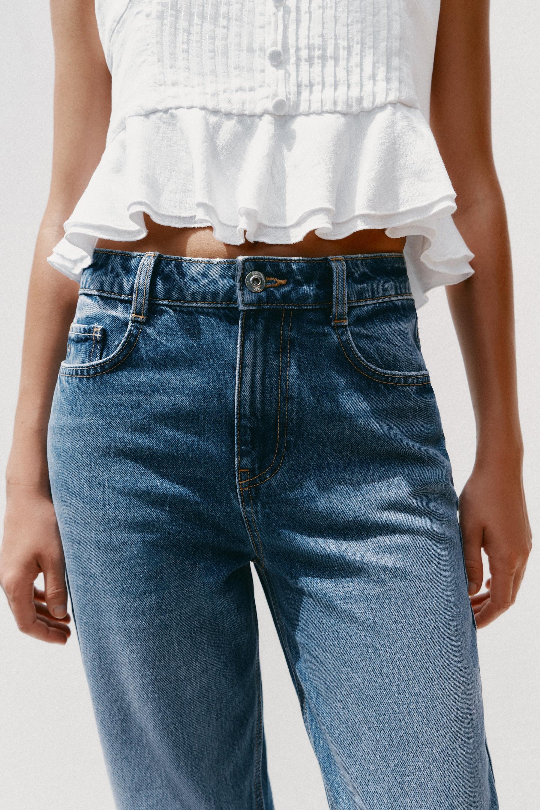 Straight Ankle High-Waist Jeans