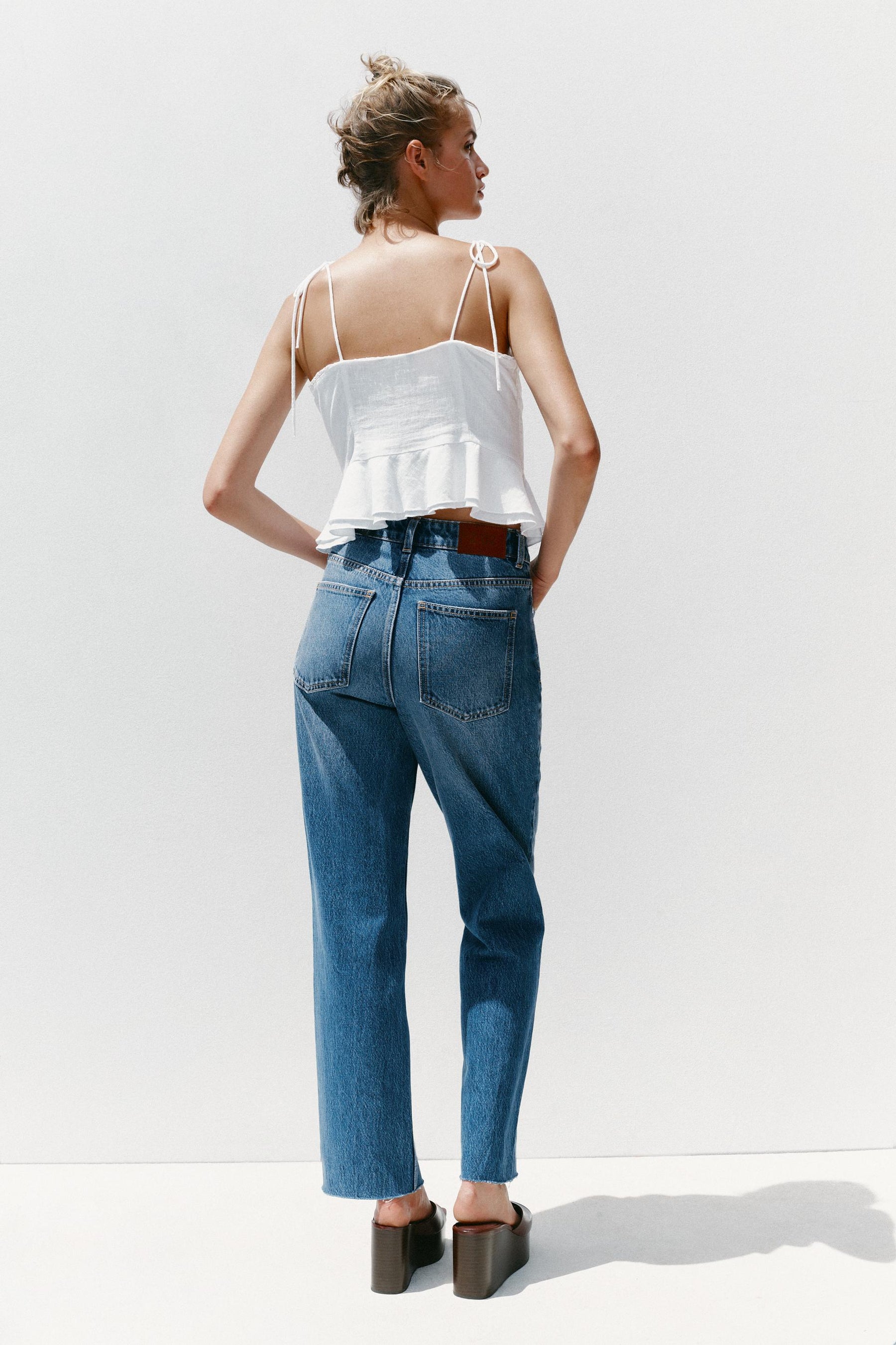 Straight Ankle High-Waist Jeans
