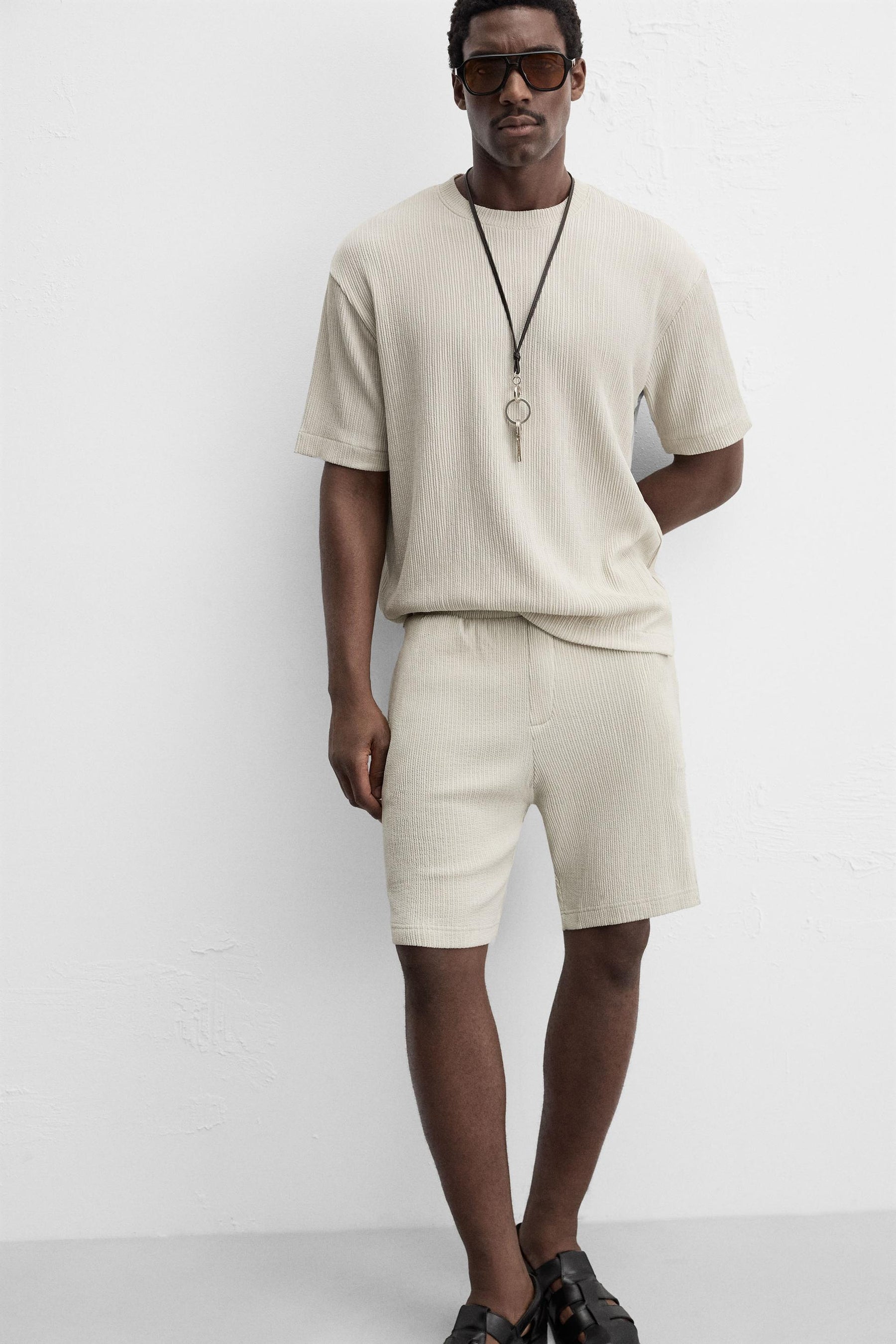 IRREGULAR TEXTURE T-SHIRT - Image 5