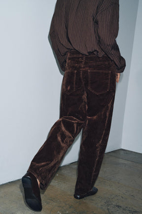 HIGH-WAIST FLOCKED BALLOON JEANS