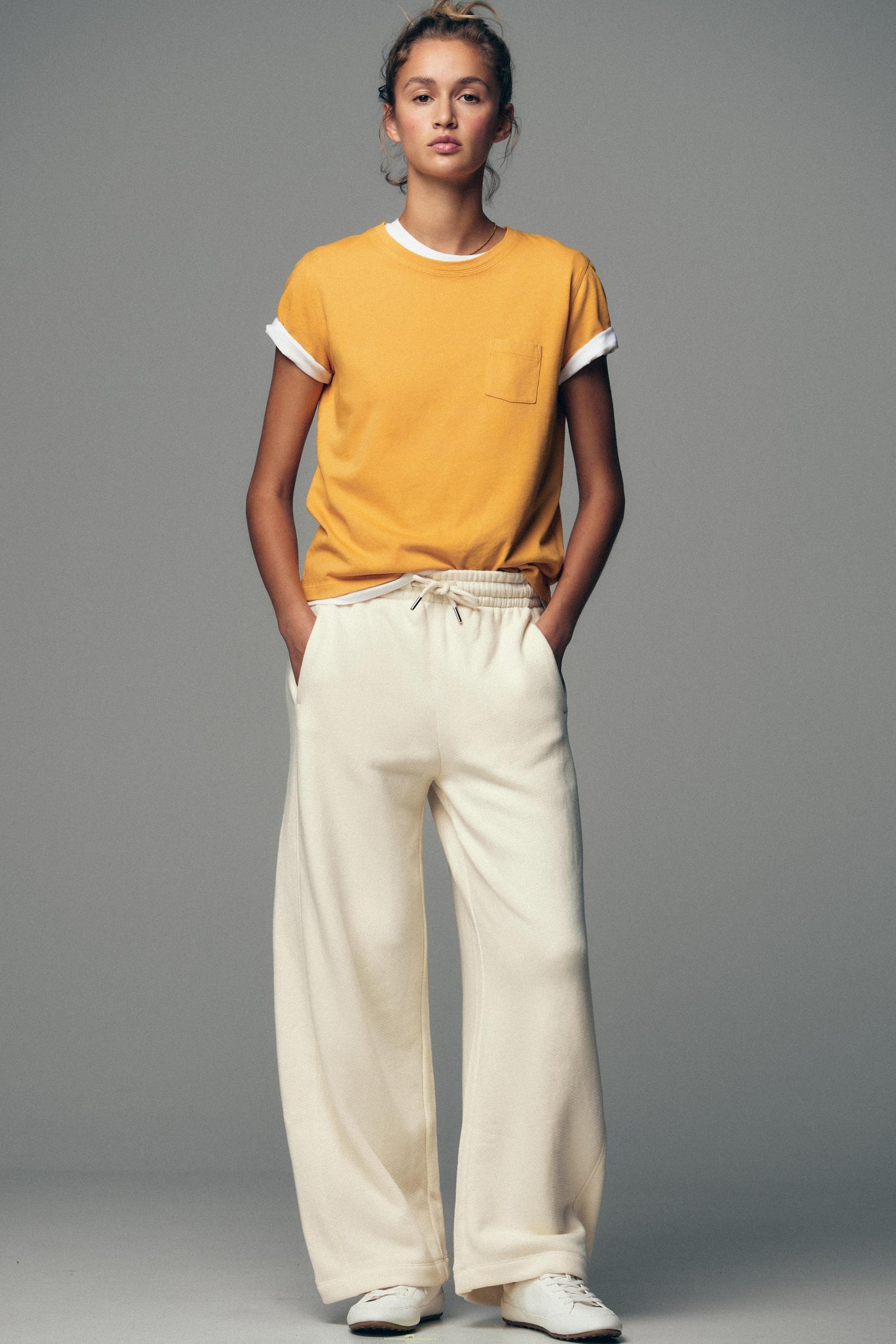 Wide-leg Trousers