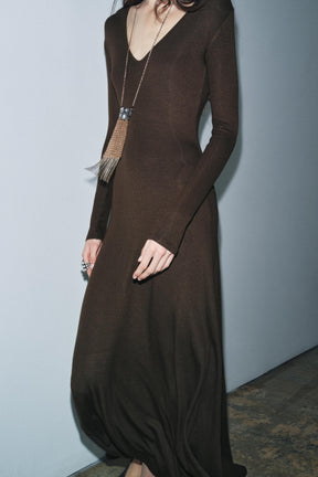 V-NECK DRESS