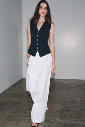 PLAIN KNIT WAISTCOAT - Image 1
